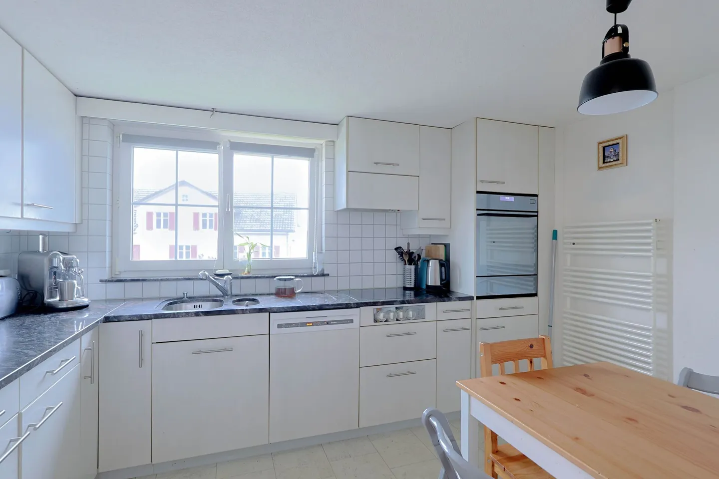 Mehrfamilienhaus mit 3 Wohnungen, Garage & 5 Parkplätzen in Steinach SG - Foto 11 von 18