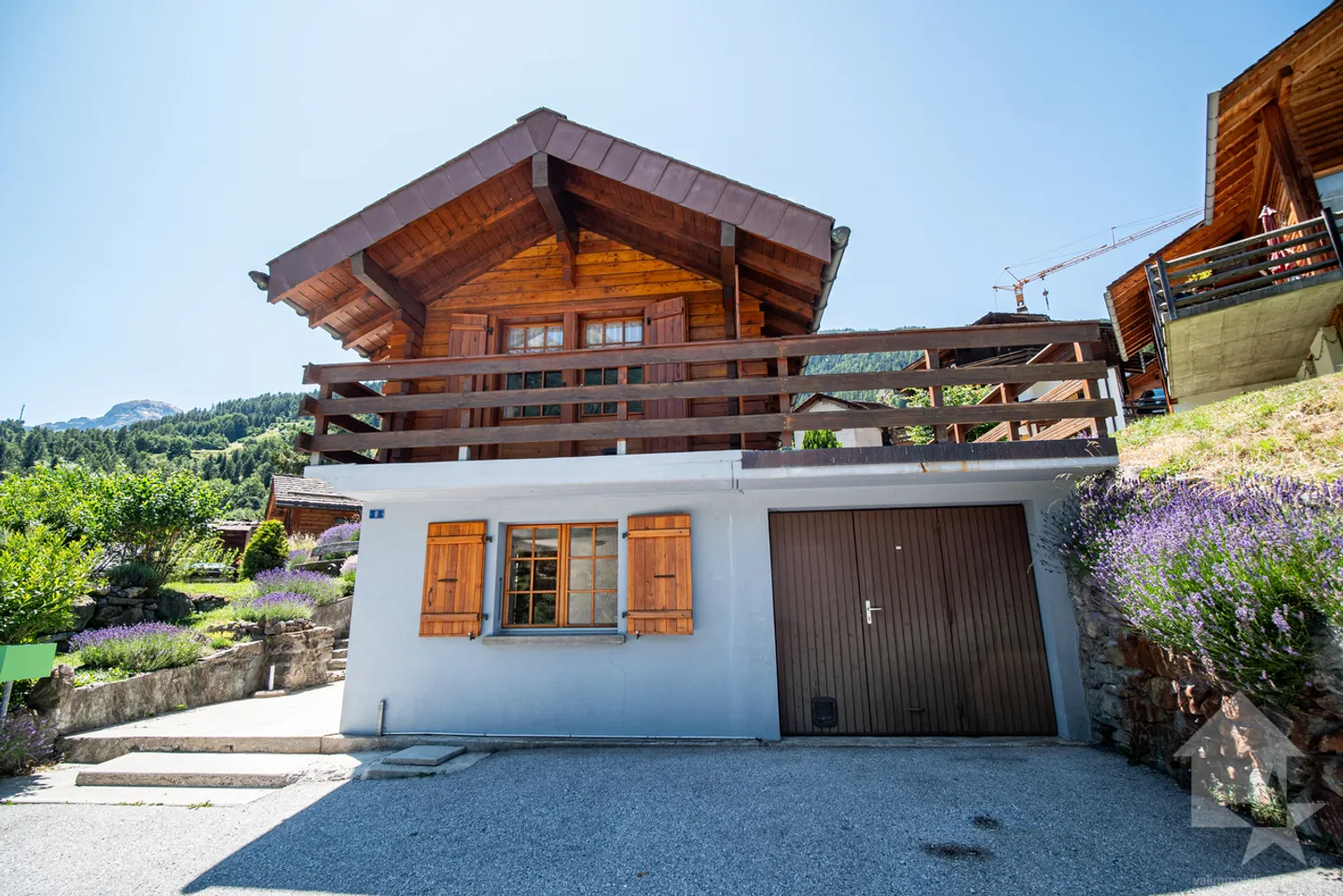 Adorable chalet with splendid views of the valley floor - Photo 23 of 40