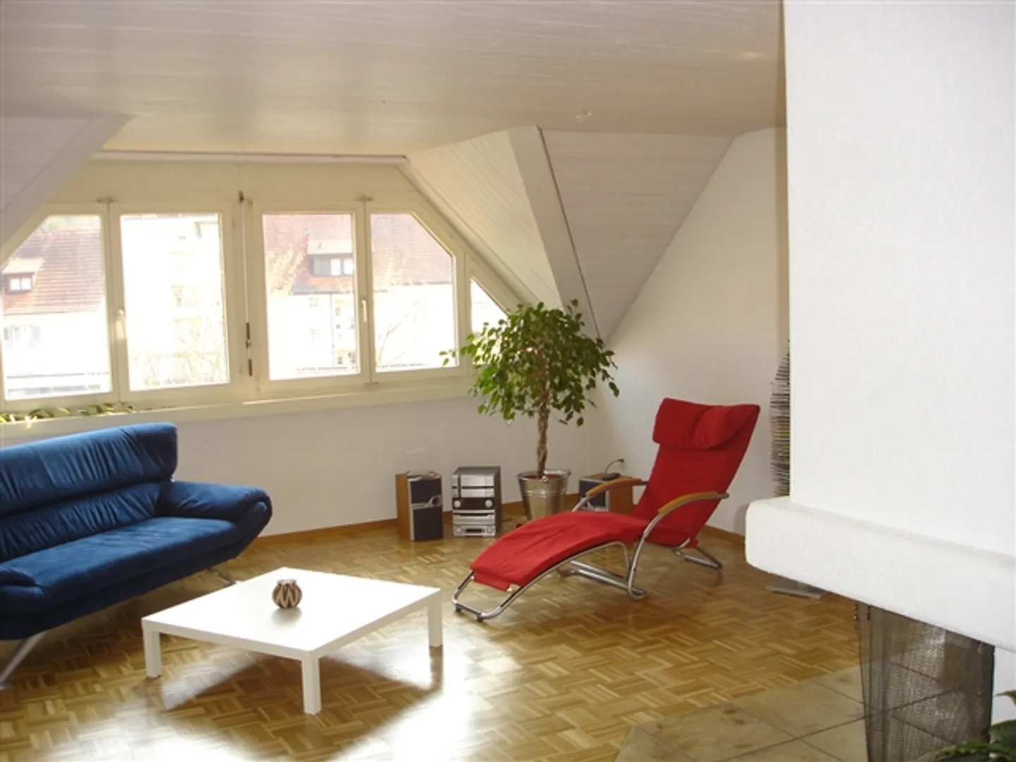 Appartamento attico 5 1/2 locali con terrazza sul tetto - Foto 2 di 10