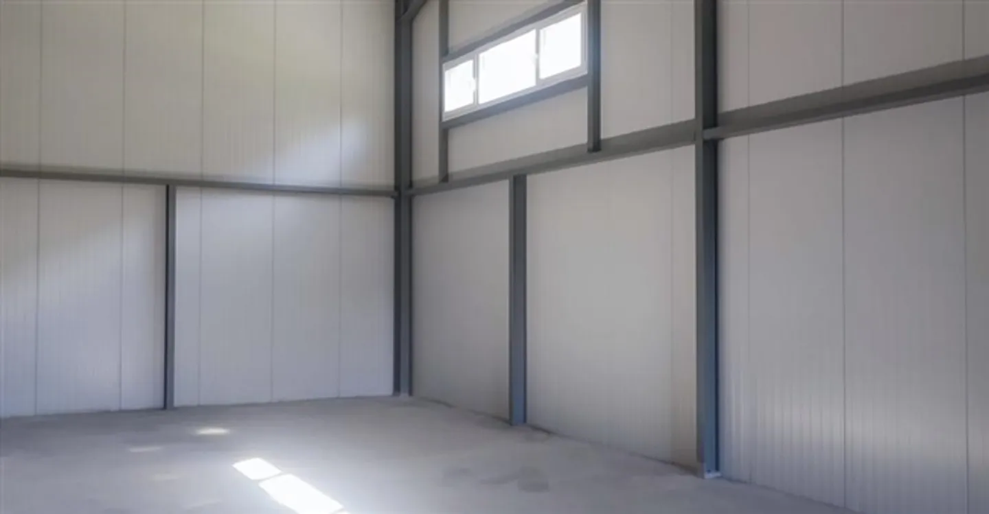 Workshop - Photo 11 of 13