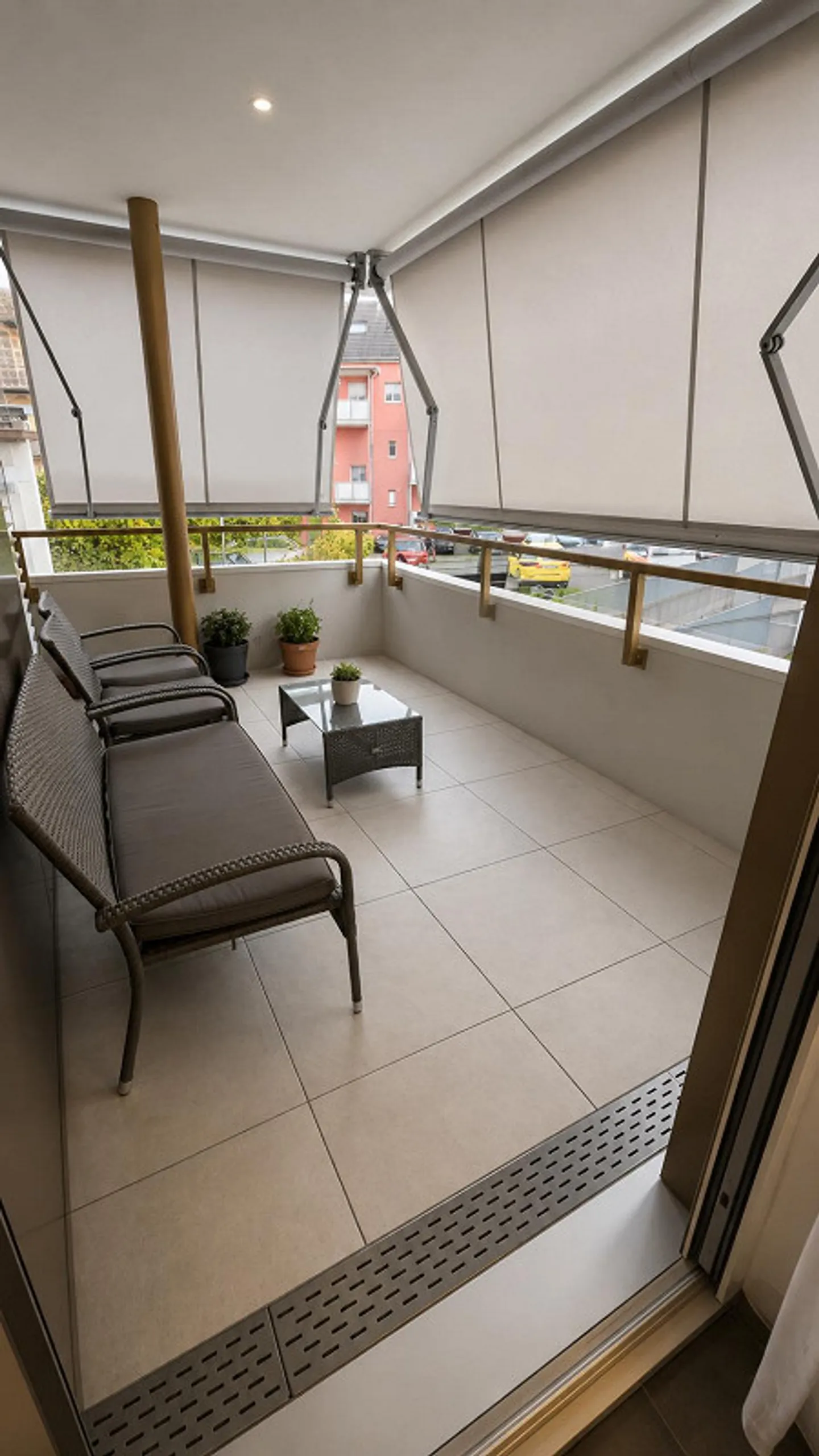 Luminoso appartamento di 2,5 locali con grande balcone nel centro di Wohlen – Nac - Foto 5 di 6