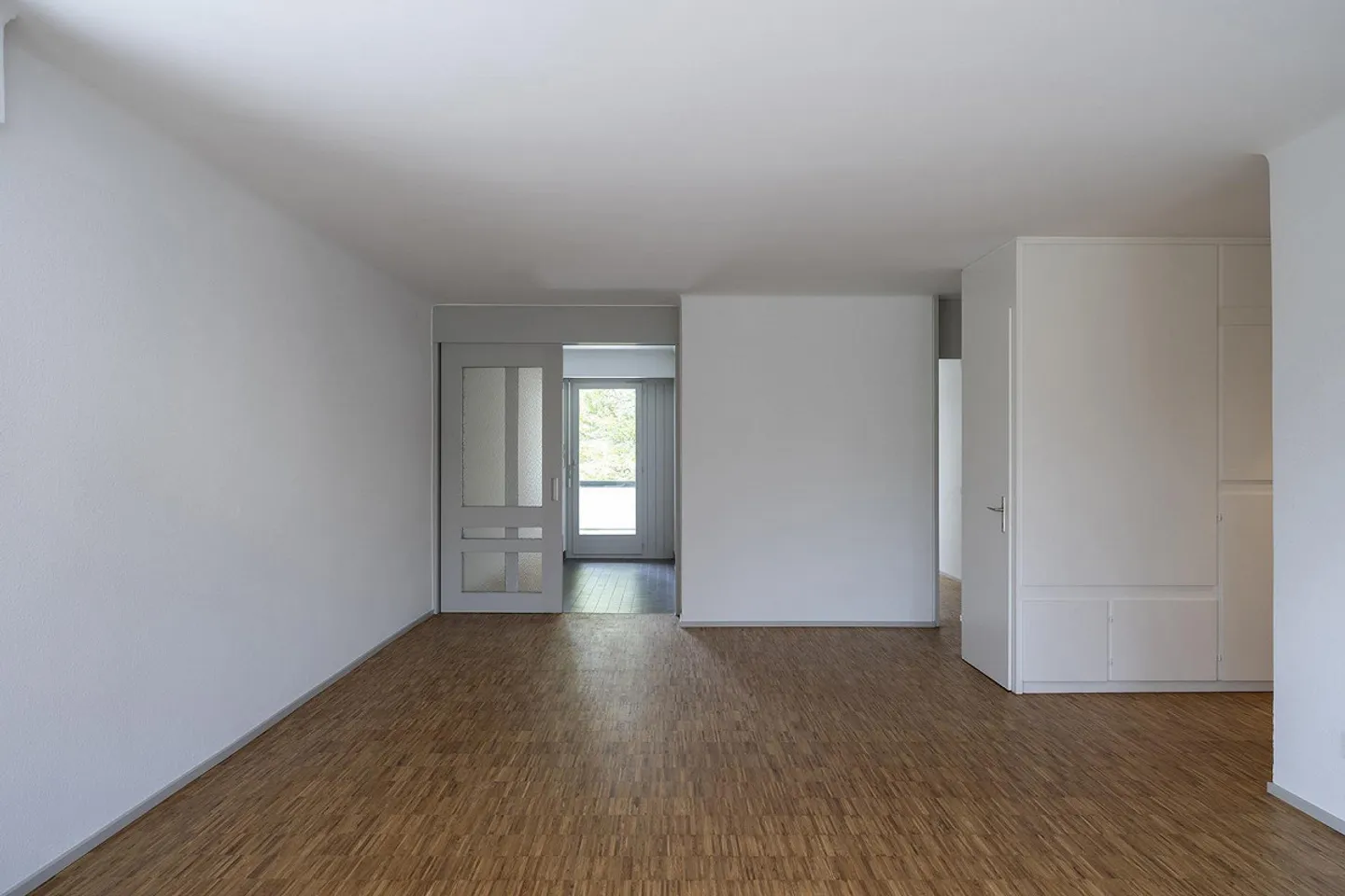 Exklusive 3.5-Zimmer-Attikawohnung mit über 200m² Dachterrasse - Foto 4 von 18