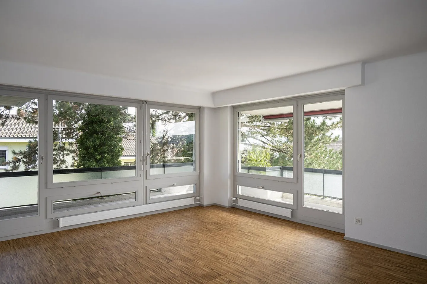 Exklusive 3.5-Zimmer-Attikawohnung mit über 200m² Dachterrasse - Foto 6 von 18