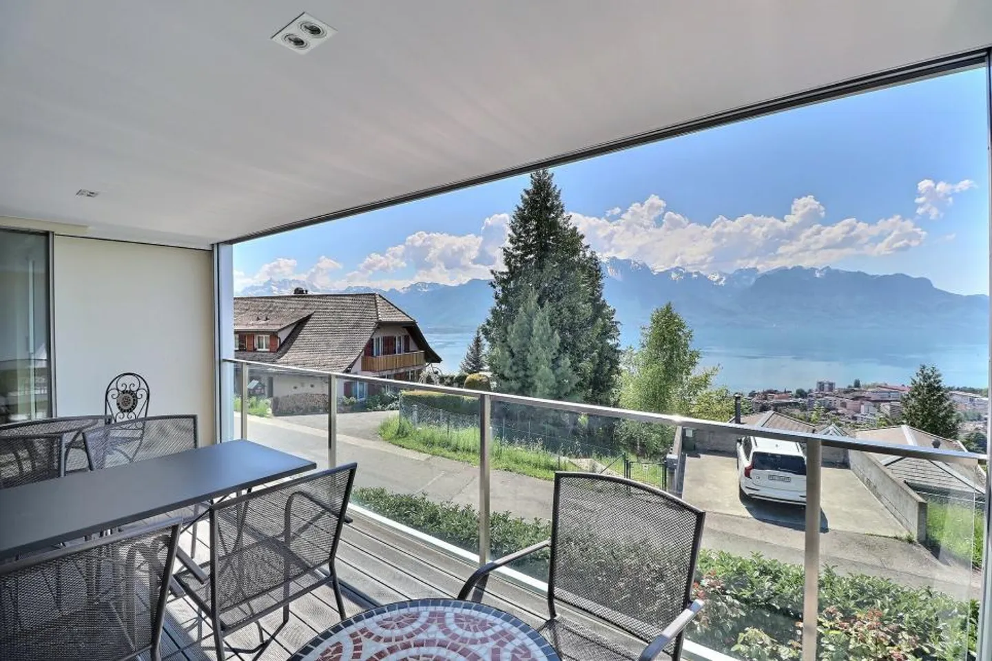 GRANDIOSE AUSBLICK - IN SEHR GUTEM ZUSTAND - Foto 8 von 13
