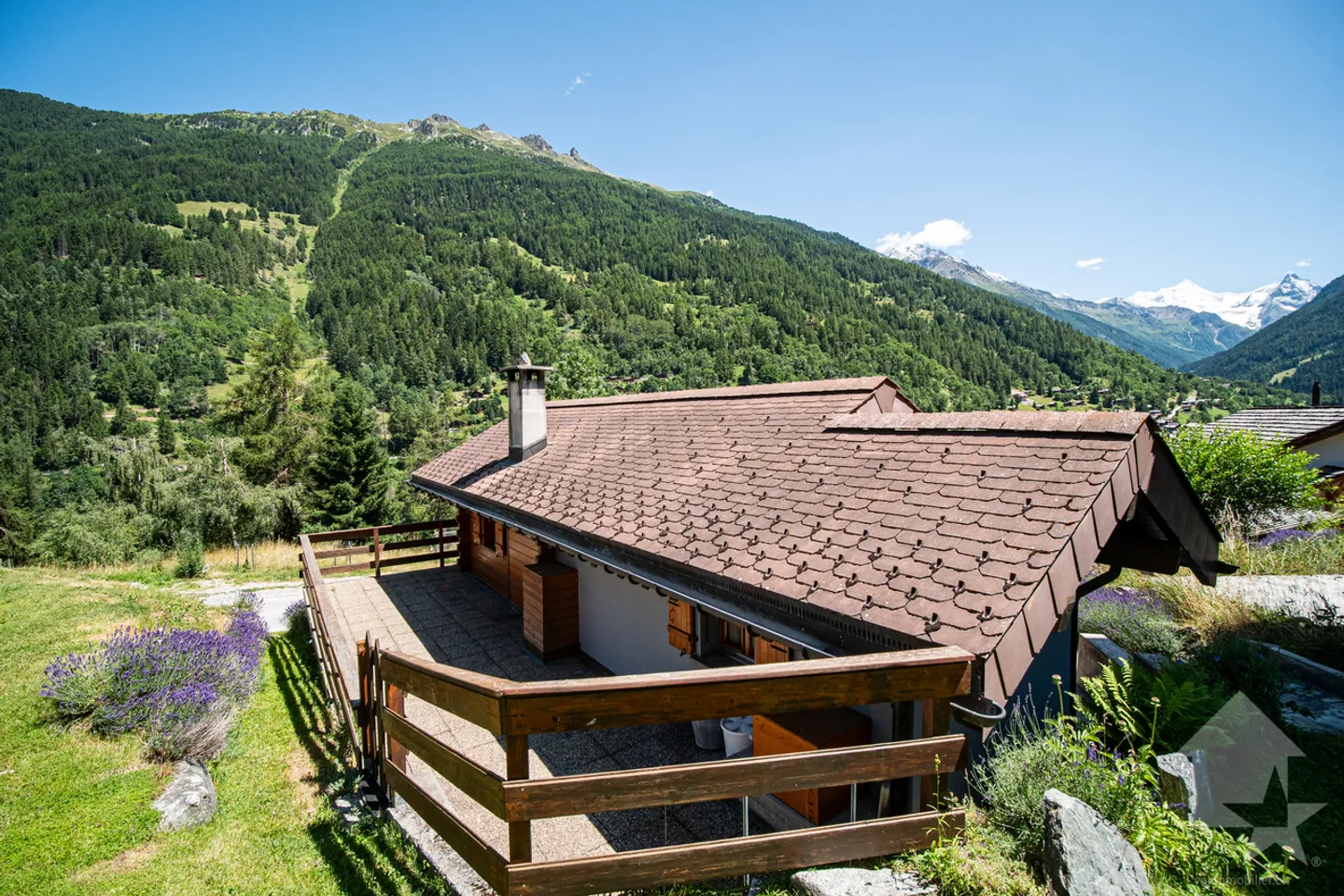 Adorable chalet with splendid views of the valley floor - Photo 39 of 40