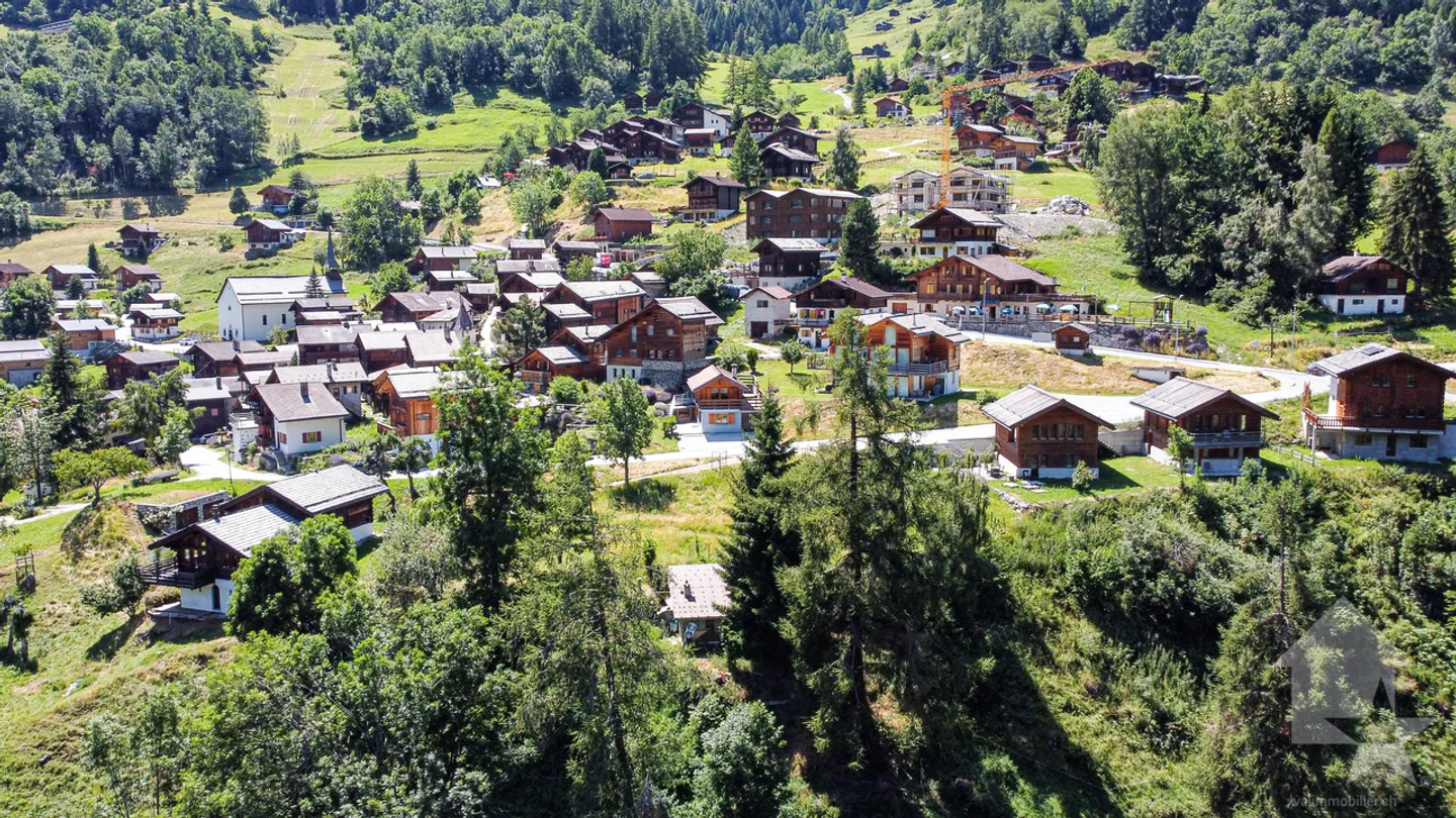 Adorable chalet with splendid views of the valley floor - Photo 40 of 40