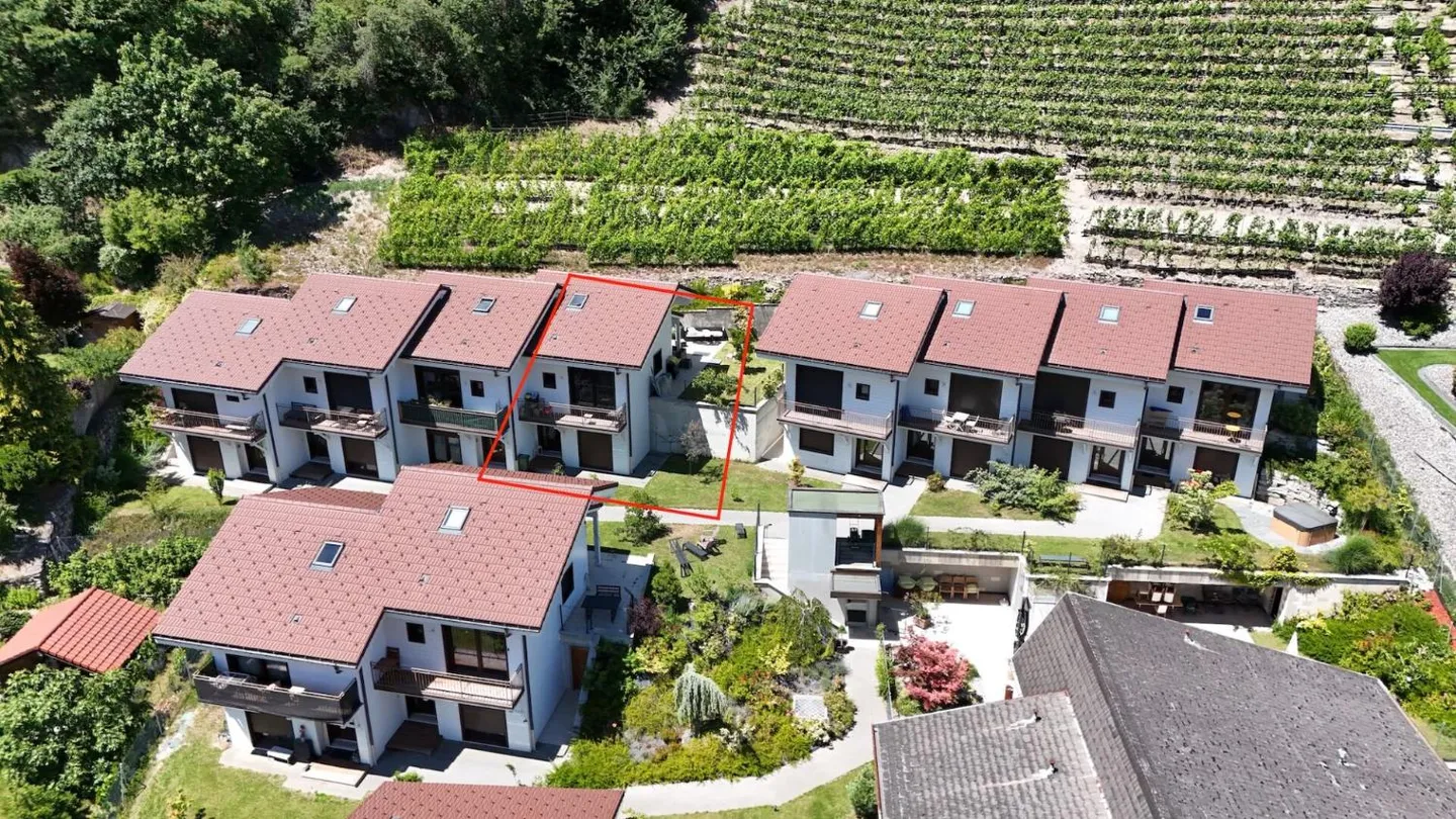 Incantevole villa a schiera 3 locali 1/2 di 110 m2 nel cuore dei vigneti di Saillon - Foto 2 di 13
