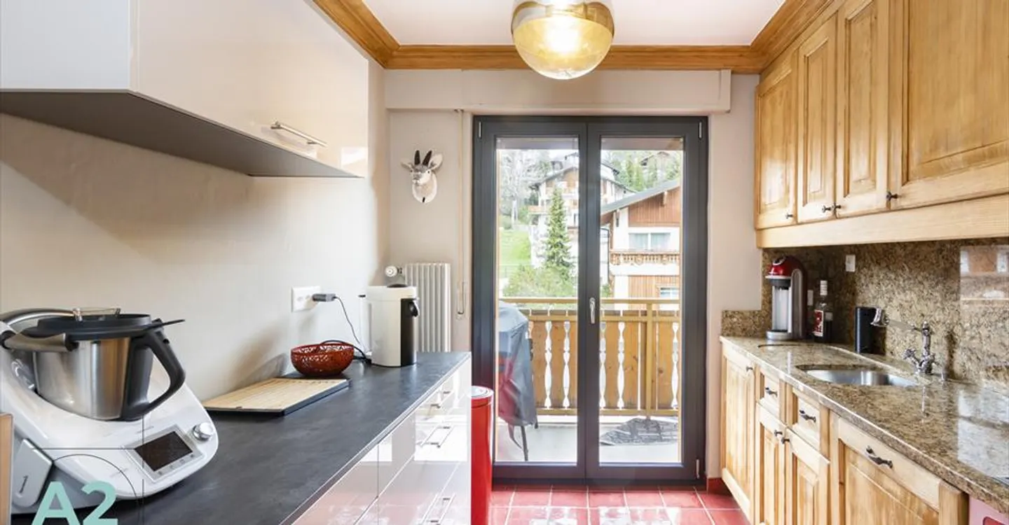 APARTMENT IN THE HEART OF CRANS-MONTANA - FOR RENT IN SUMMER - Photo 3 of 8