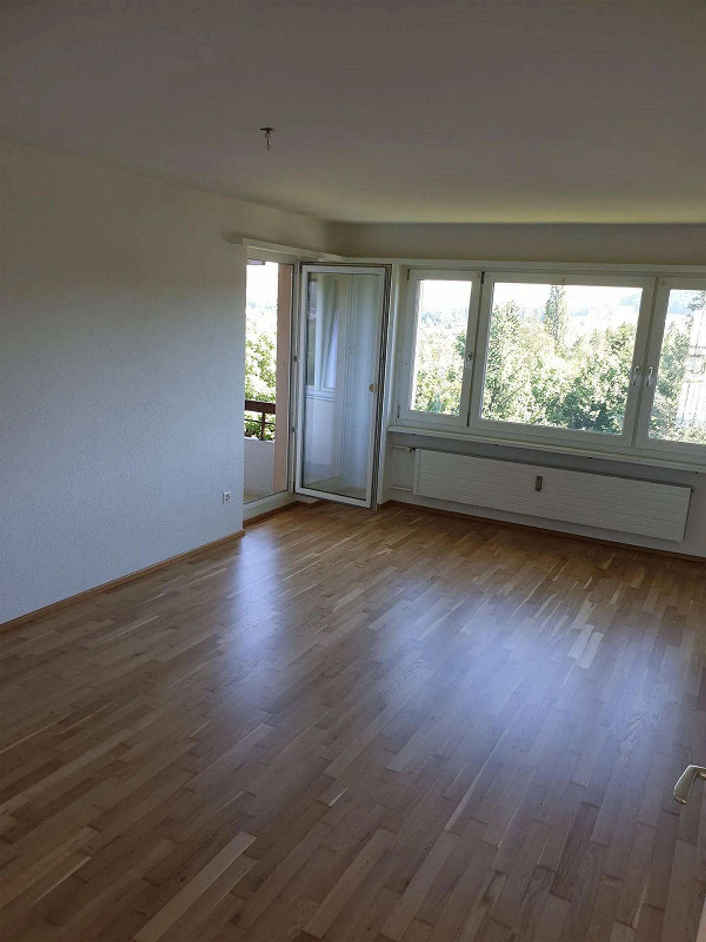 Geräumige Wohnung mit Aussicht - Foto 2 von 8