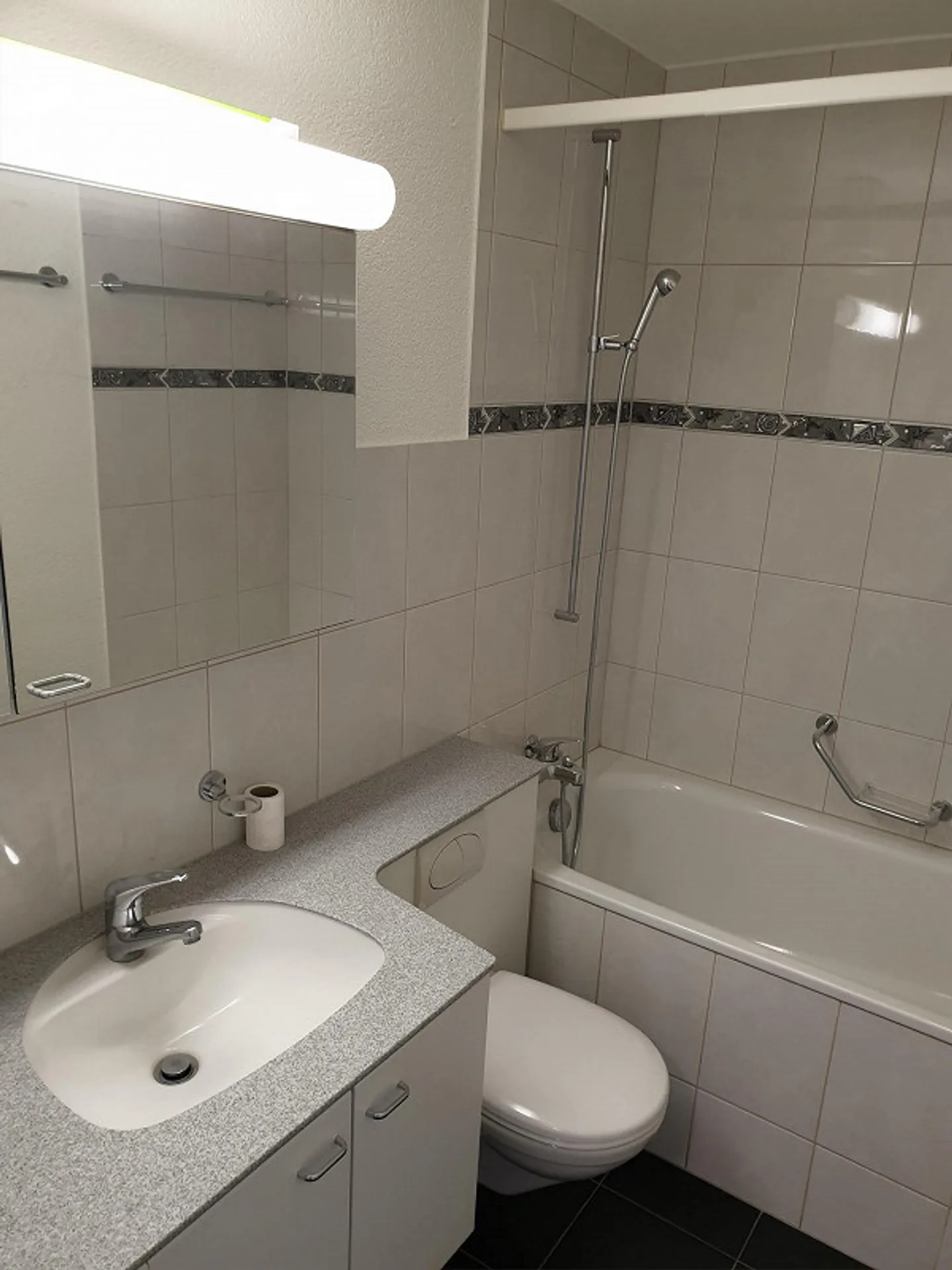 Geräumige Wohnung mit Aussicht - Foto 3 von 8