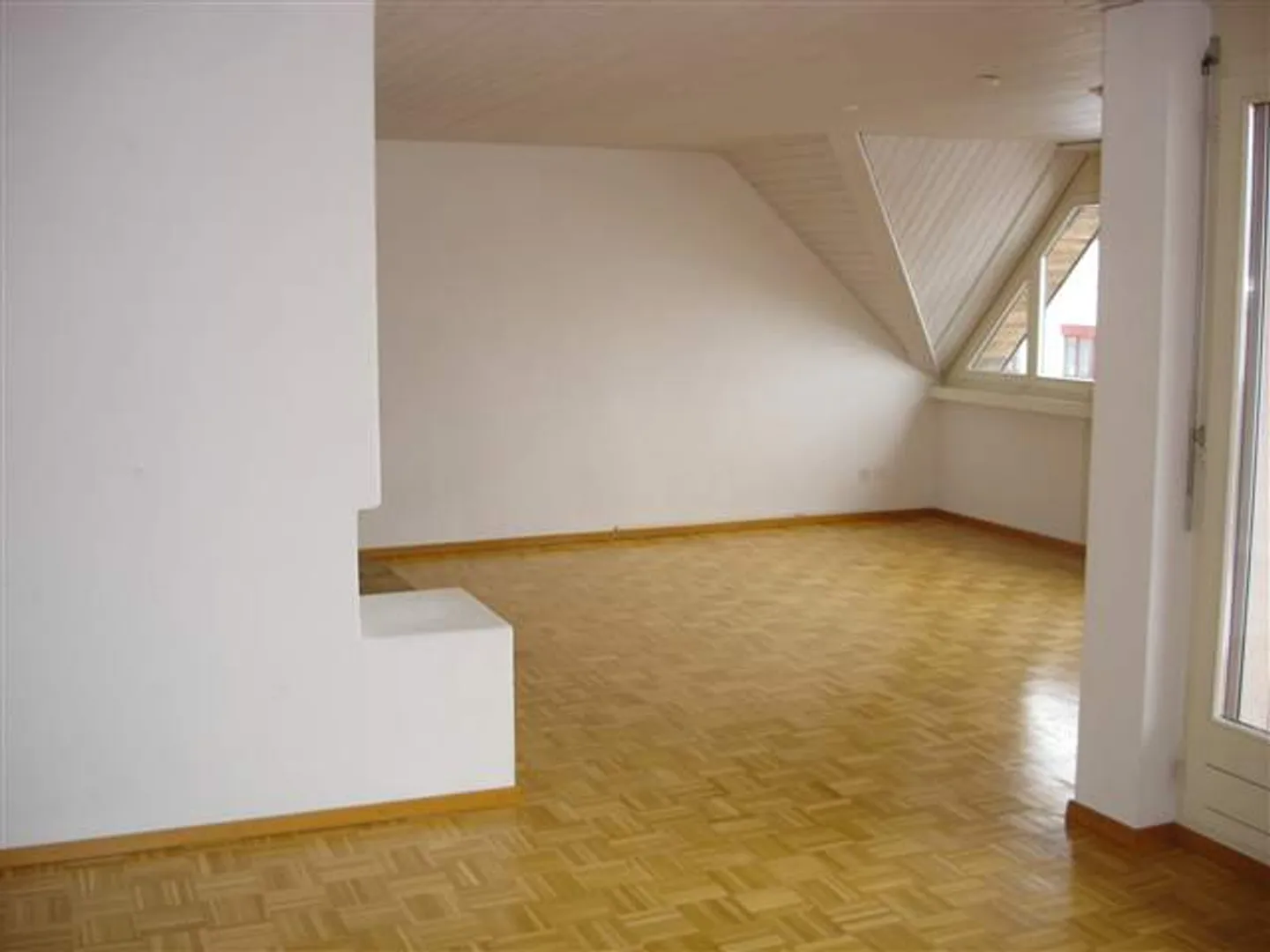 Appartamento attico 5 1/2 locali con terrazza sul tetto - Foto 6 di 10