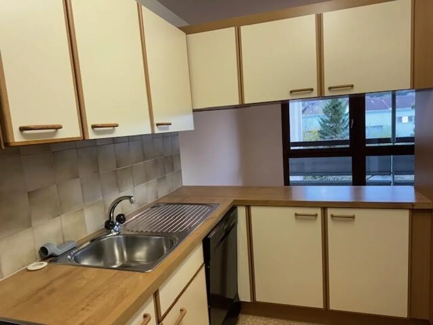 Appartamento accogliente di 3,5 stanze in una posizione tranquilla a Frick - Foto 3 di 10