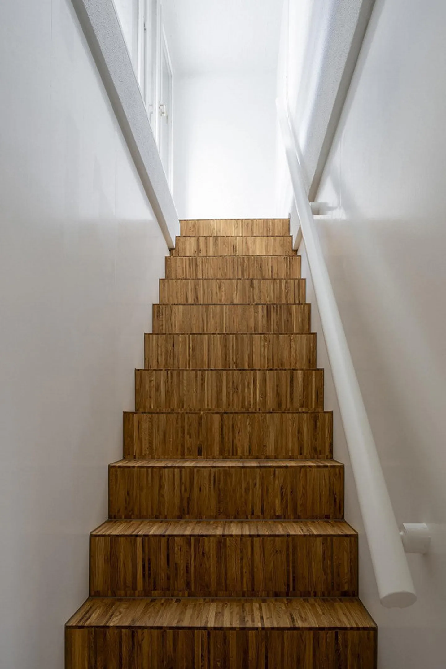 Exklusive 3.5-Zimmer-Attikawohnung mit über 200m² Dachterrasse - Foto 16 von 18