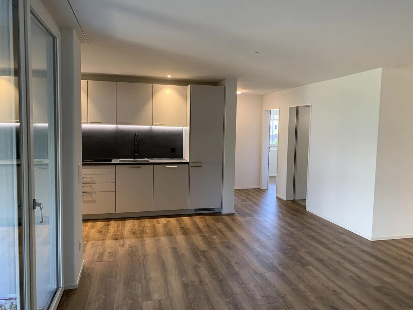 Vie moderne et attrayante - Photo 1 sur 6