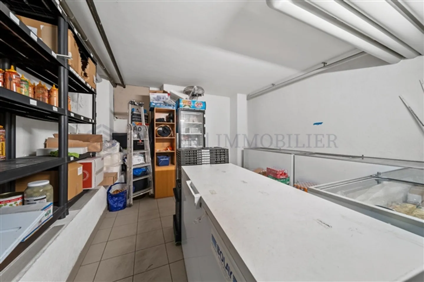 Snack Bar - Photo 9 of 10