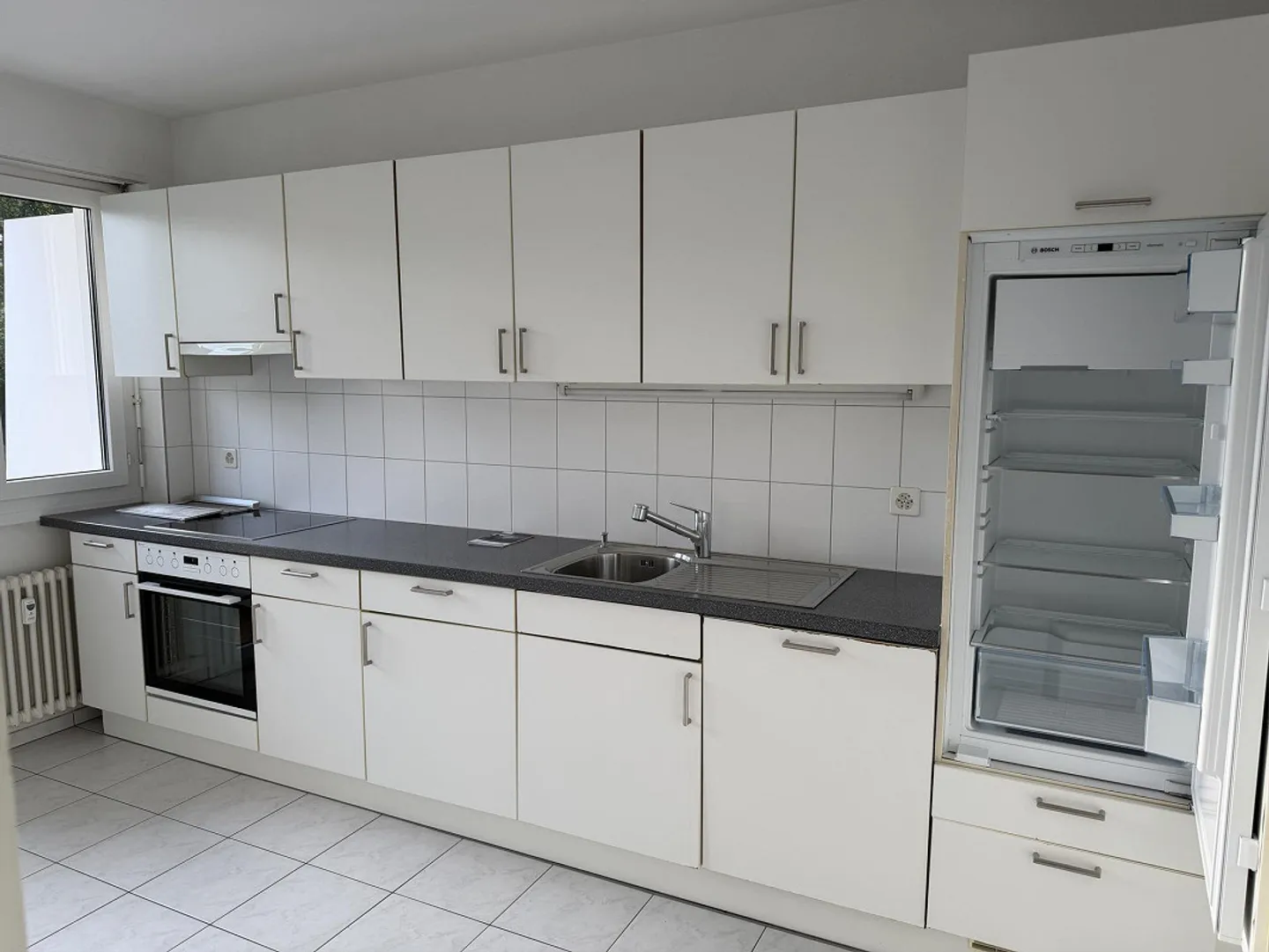 Appartement attrayant de 4 pièces à Binningen - Photo 1 sur 6