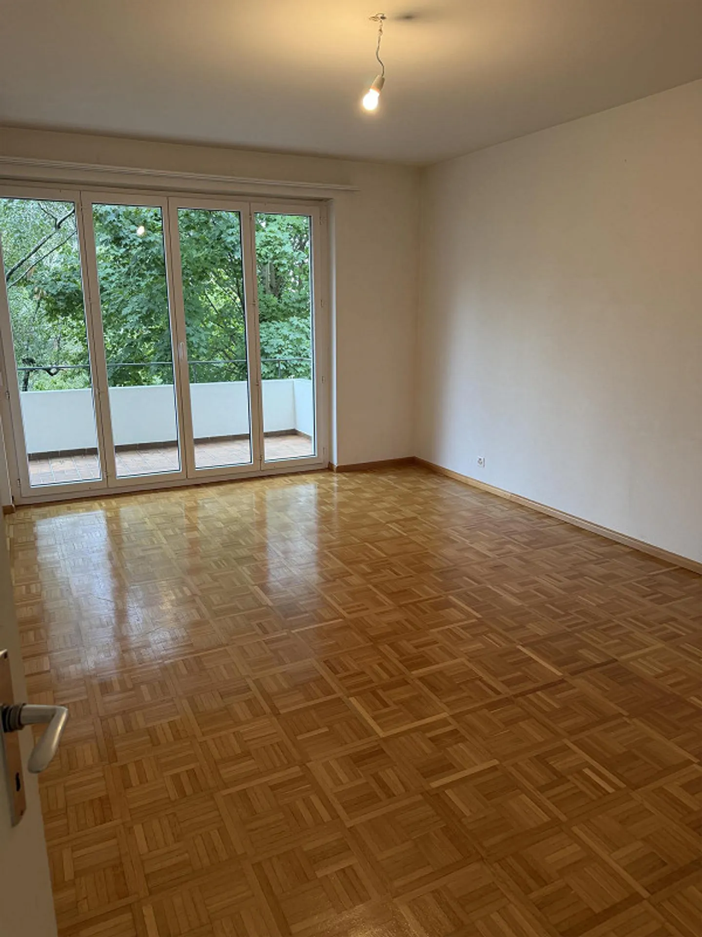 Appartement attrayant de 4 pièces à Binningen - Photo 3 sur 6