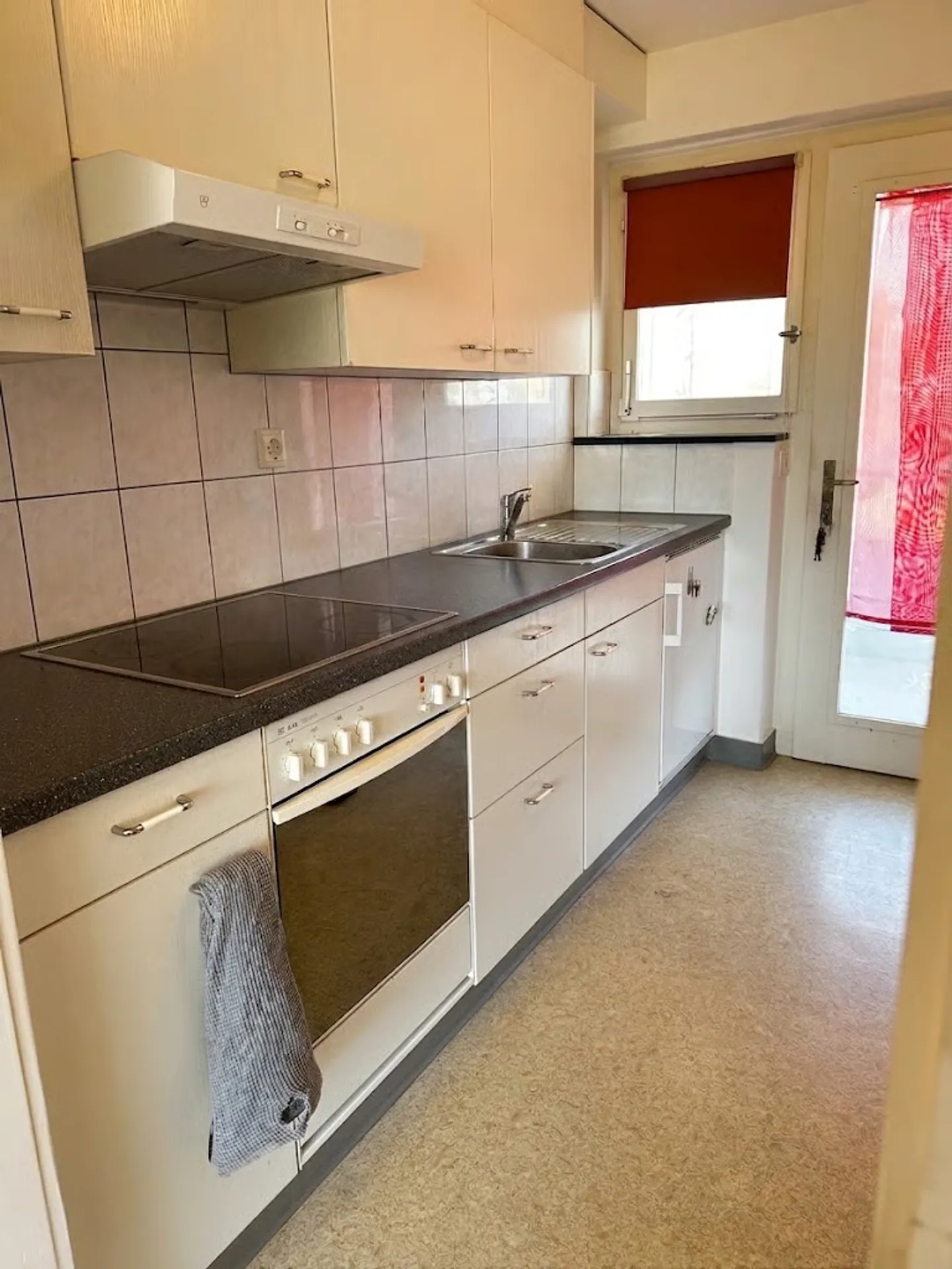 2.5 Zimmer Wohnung, ca. 40m2, zentral gelegen in Rafz - Foto 2 von 6