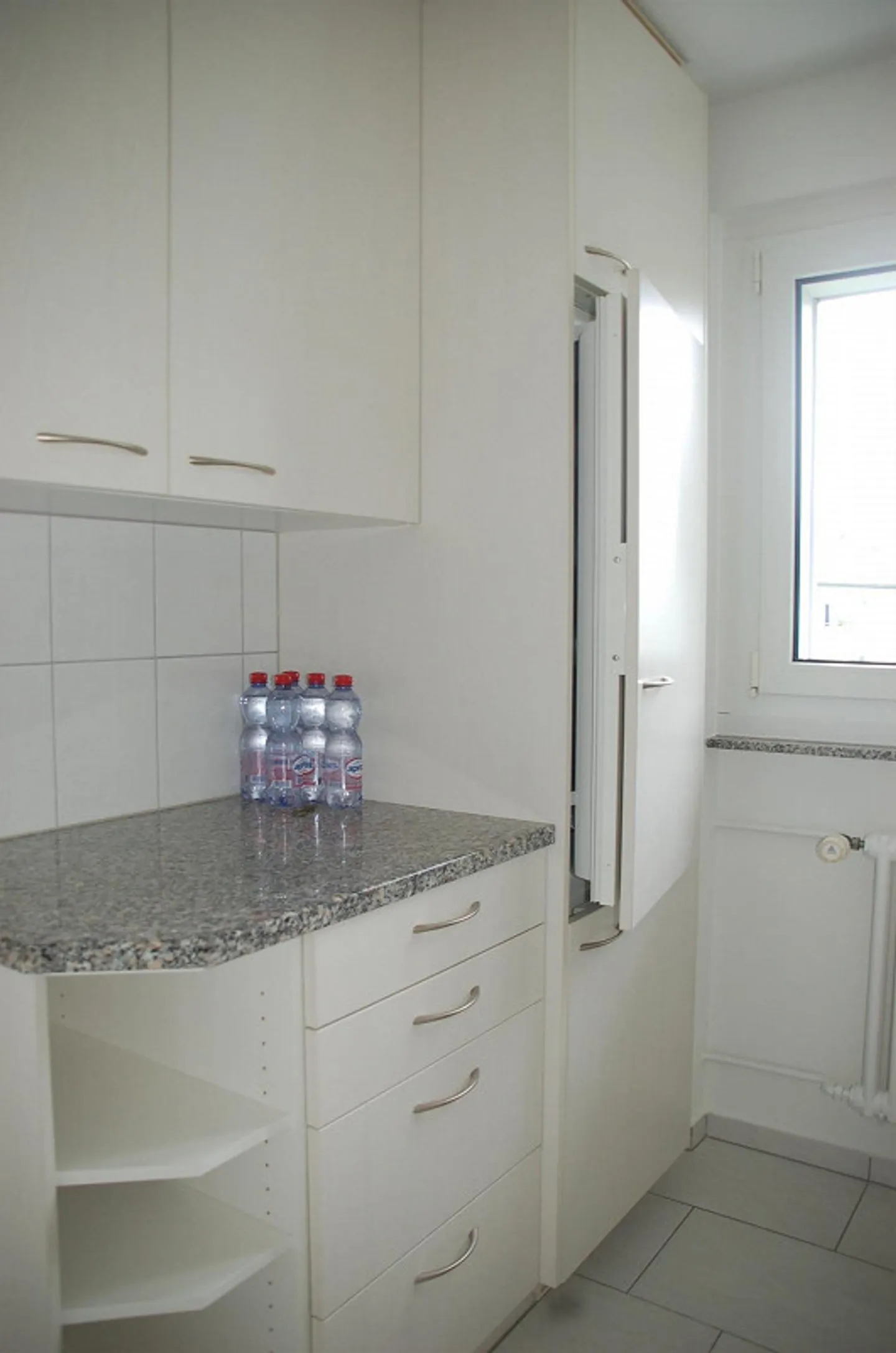 Spacious 3.5-Room Apartment - Photo 4 of 8