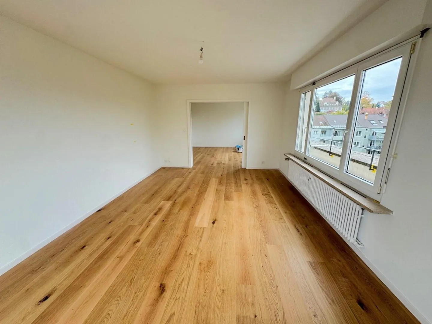 Appartement en attique de 4 pièces dans un emplacement intéressant - Photo 9 sur 13