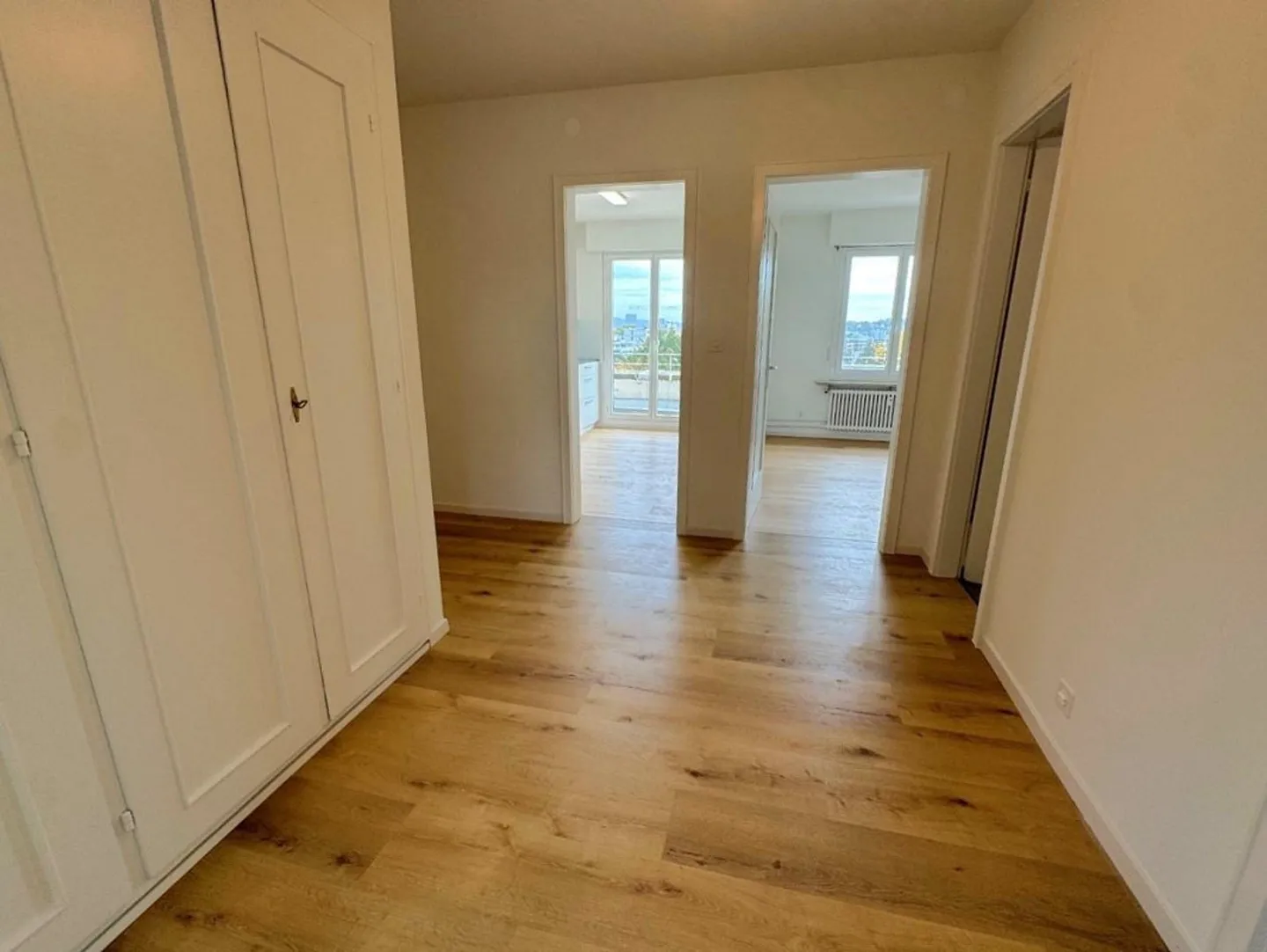 Appartement en attique de 4 pièces dans un emplacement intéressant - Photo 13 sur 13