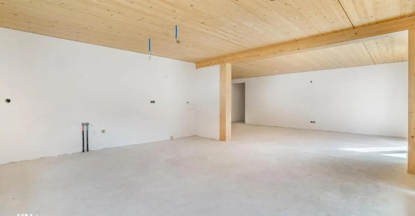 Extraordinary 5.5-room penthouse apartment in Steg - Photo 5 of 12