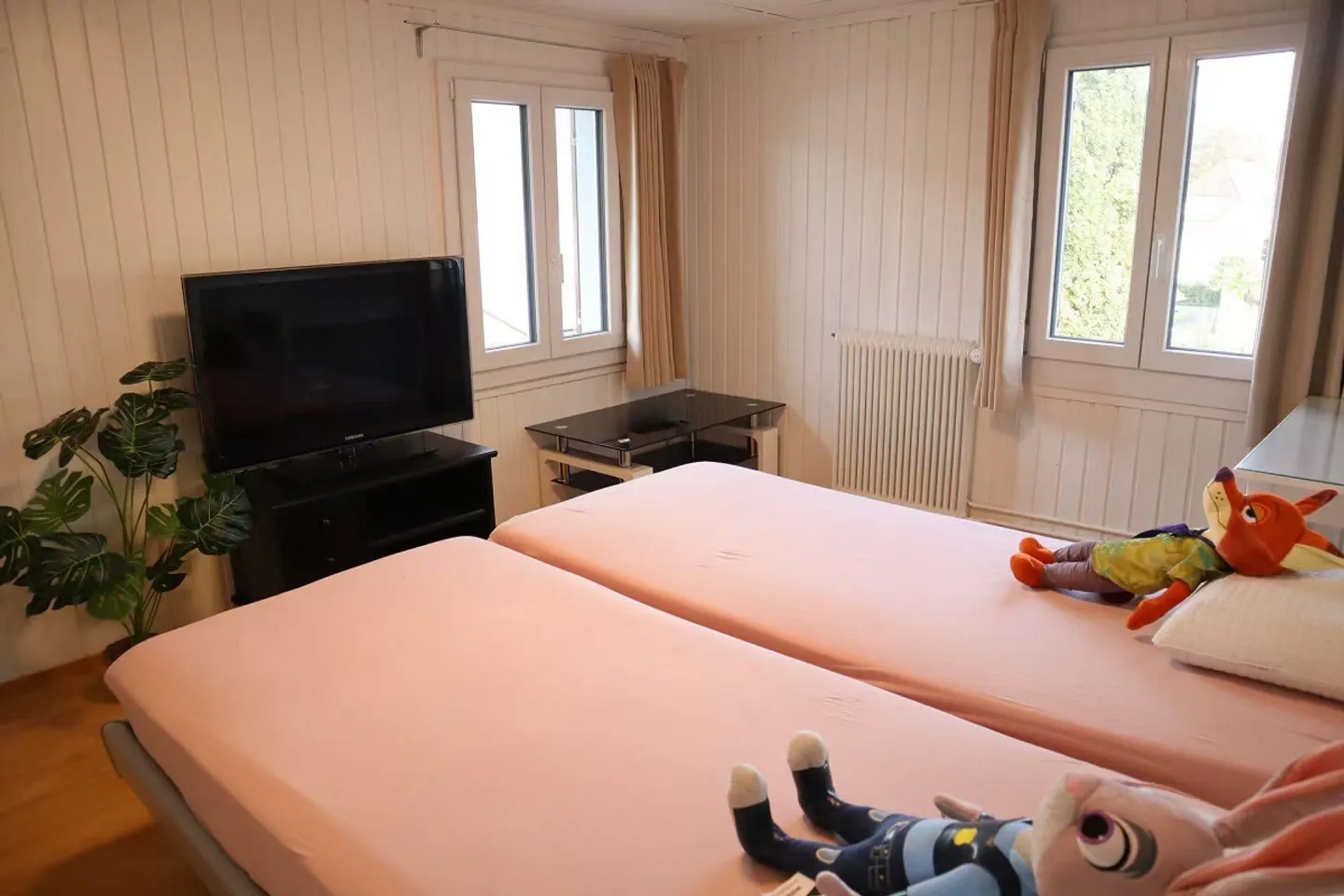 Freshly renovated, furnished 4½-room apartment including parking space - Photo 12 of 15