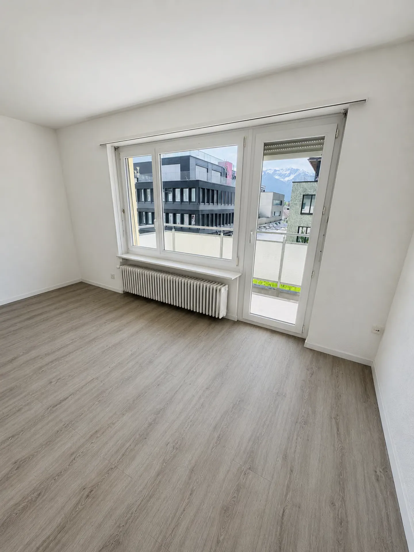 4-Zimmerwohnung mit Balkon / 4. OG mit Lift - Foto 4 von 9