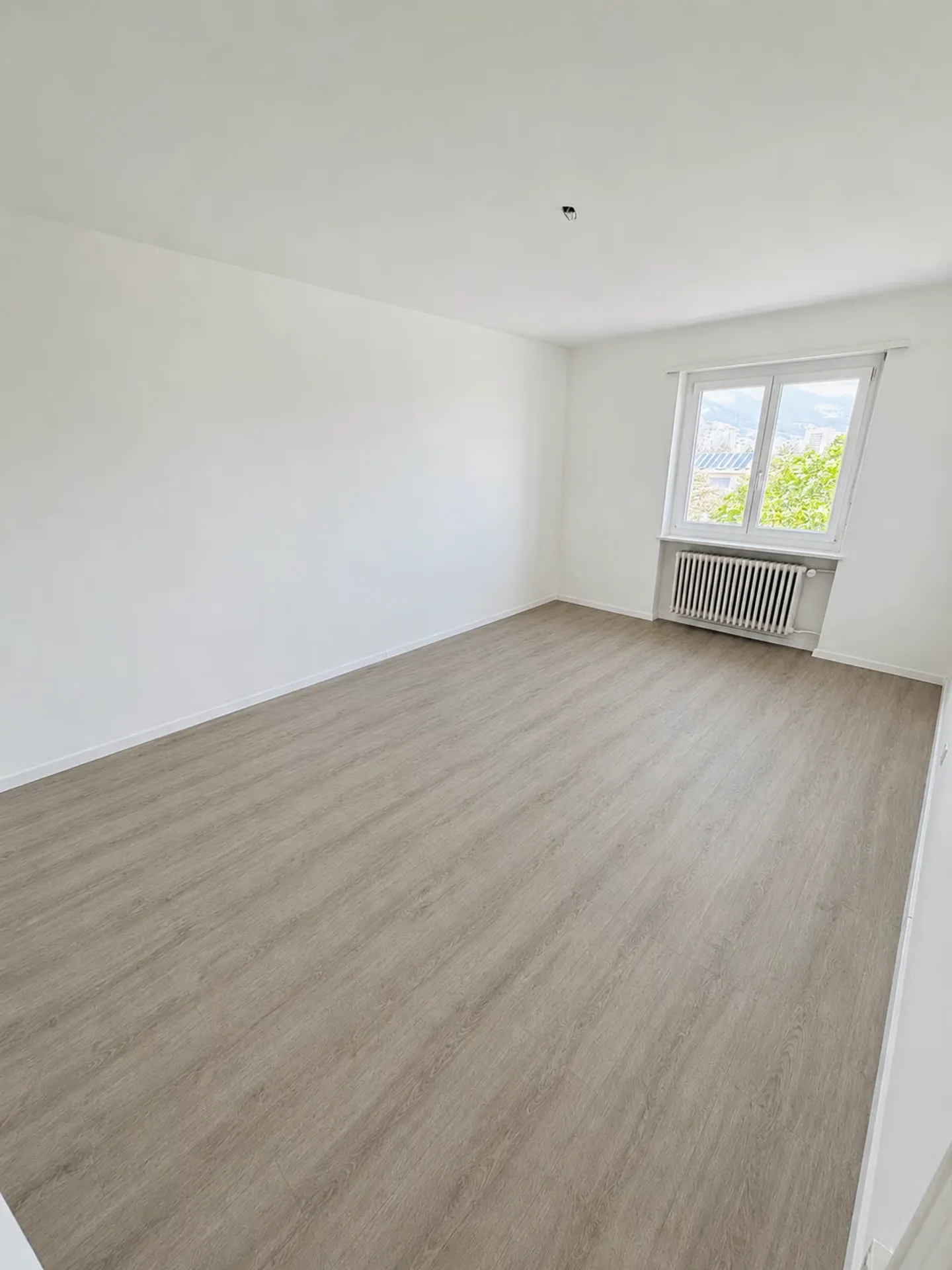 4-Zimmerwohnung mit Balkon / 4. OG mit Lift - Foto 9 von 9