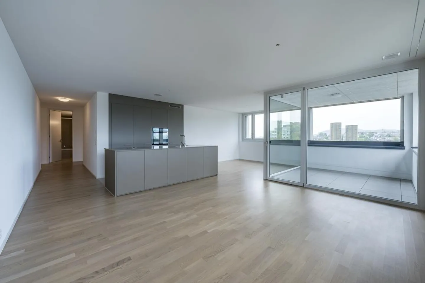 Spazioso appartamento di 3.5 locali con vista - Foto 2 di 10