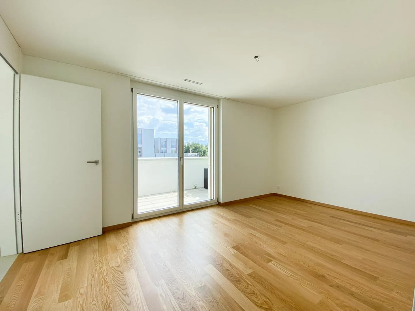 3.5 Room Apartment in the Center of Kloten - Photo 3 of 5