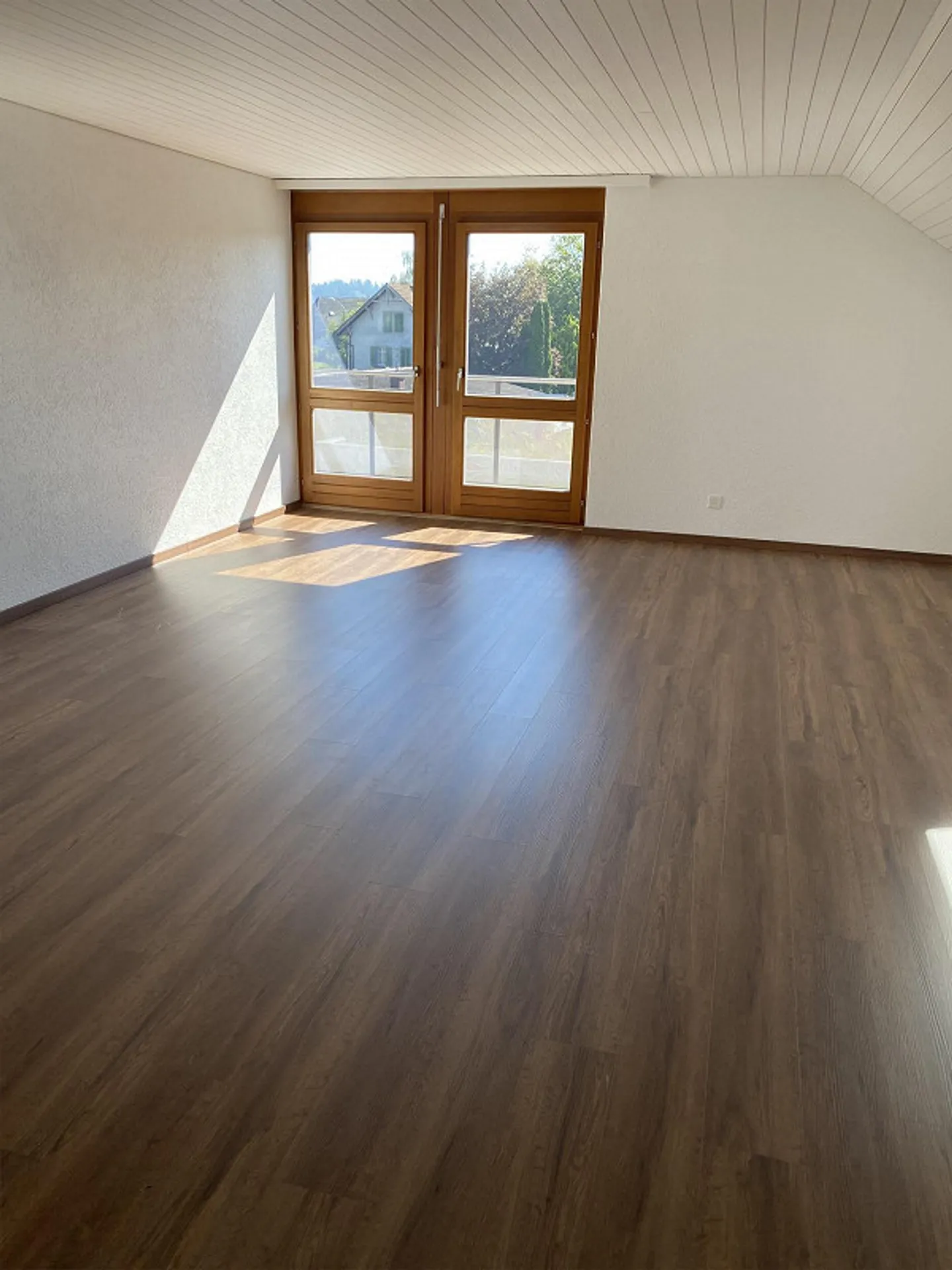 Gemütliche Dachwohnung mit Balkon - Foto 2 von 10