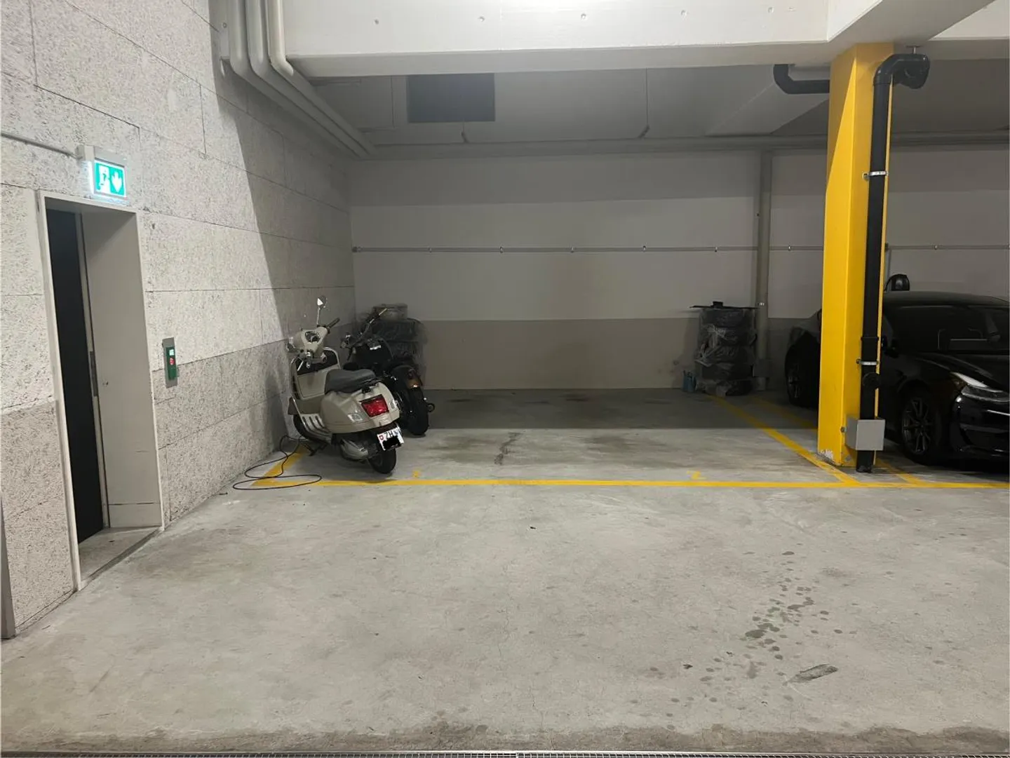 Double garage - Photo 1 sur 3