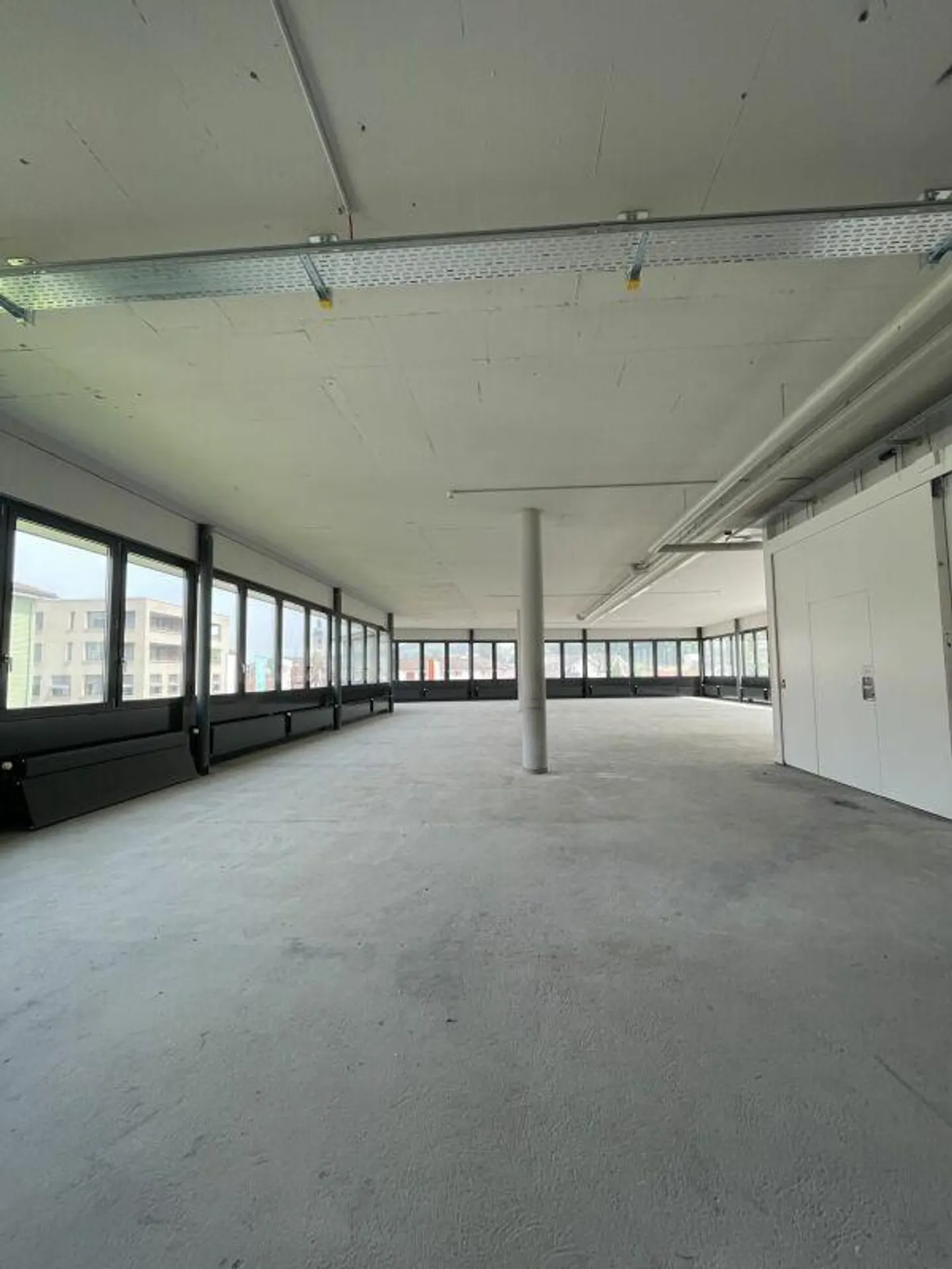 Espace commercial avec des options d'utilisation polyvalentes - Photo 7 sur 10