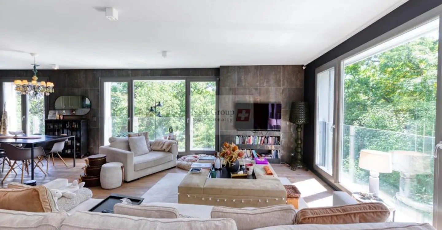 Spacious 5-room contemporary apartment with two parking spaces - Exclusive - Photo 1 of 12