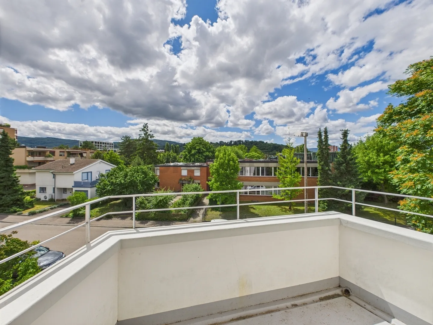 Cozy and spacious 3.5-room apartment in Muttenz, Canton BL - Photo 8 of 9
