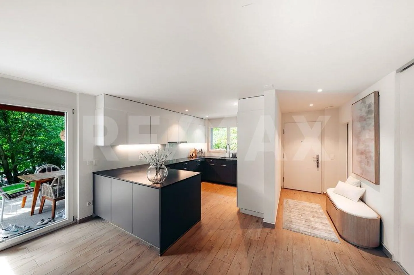 Vivre avec un rendement supplémentaire – maison familiale jumelée exclusive avec... - Photo 6 sur 13