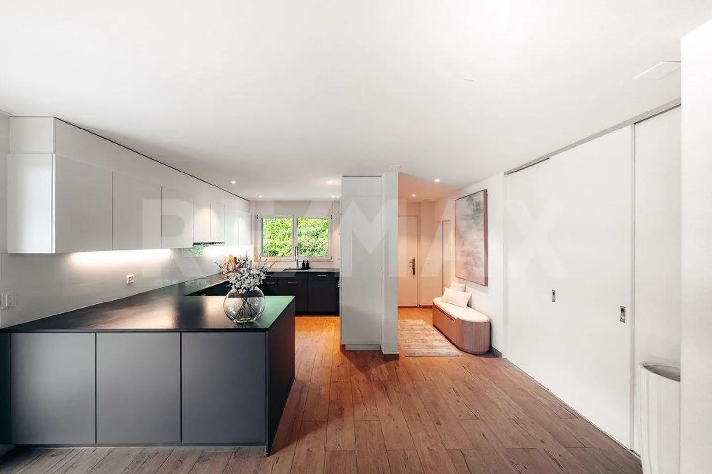 Vivre avec un rendement supplémentaire – maison familiale jumelée exclusive avec... - Photo 7 sur 13