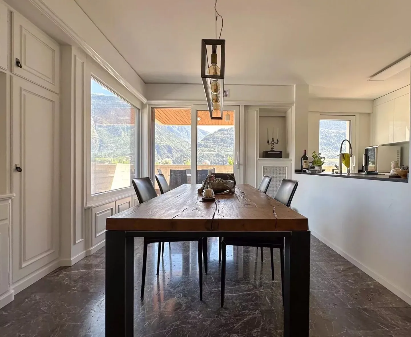 Magnificent and prestigious penthouse ideally located - Photo 9 of 10