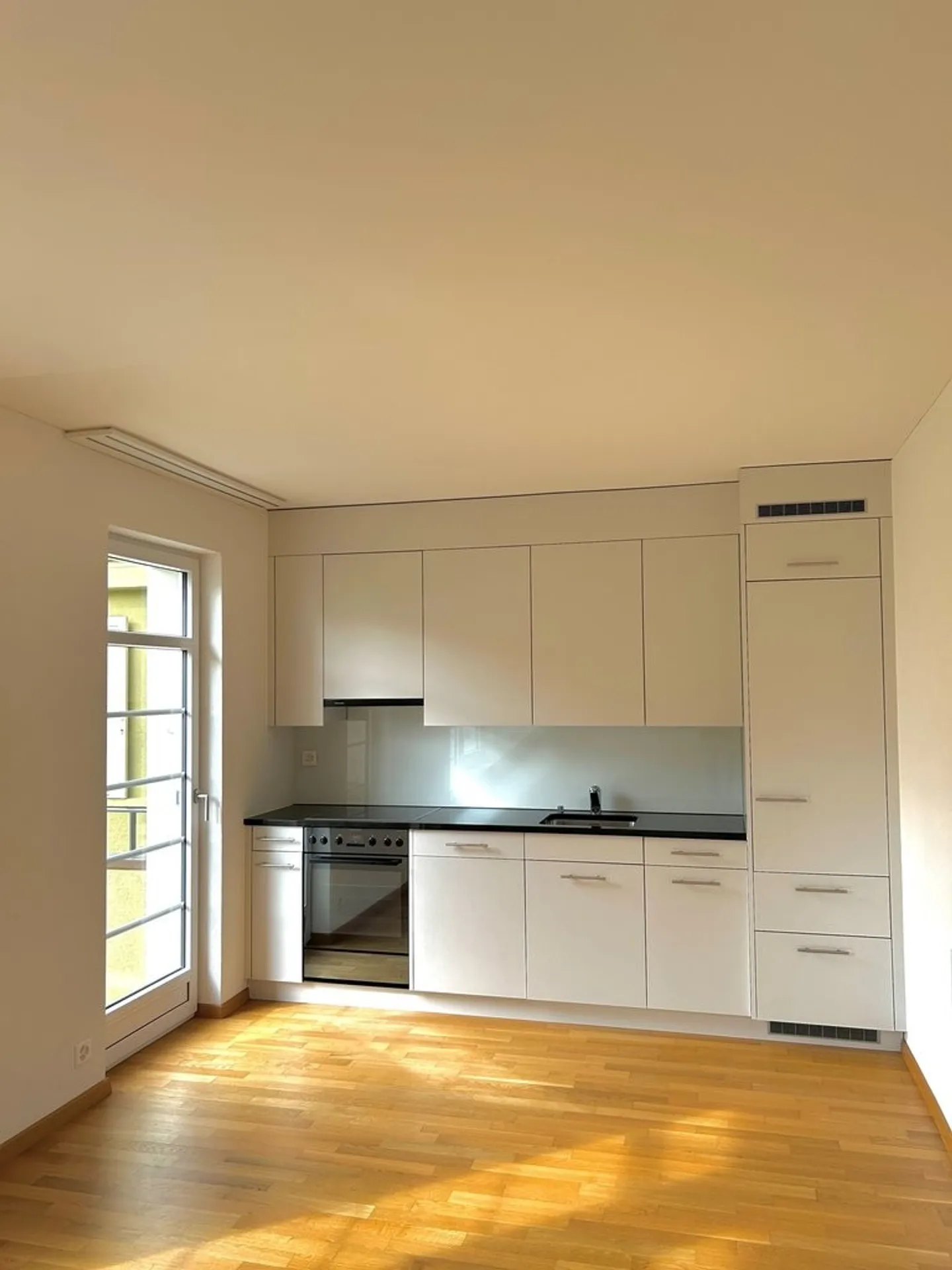 Moderne Wohnung im Dennlerhof, 8048 Zürich - Foto 2 von 5