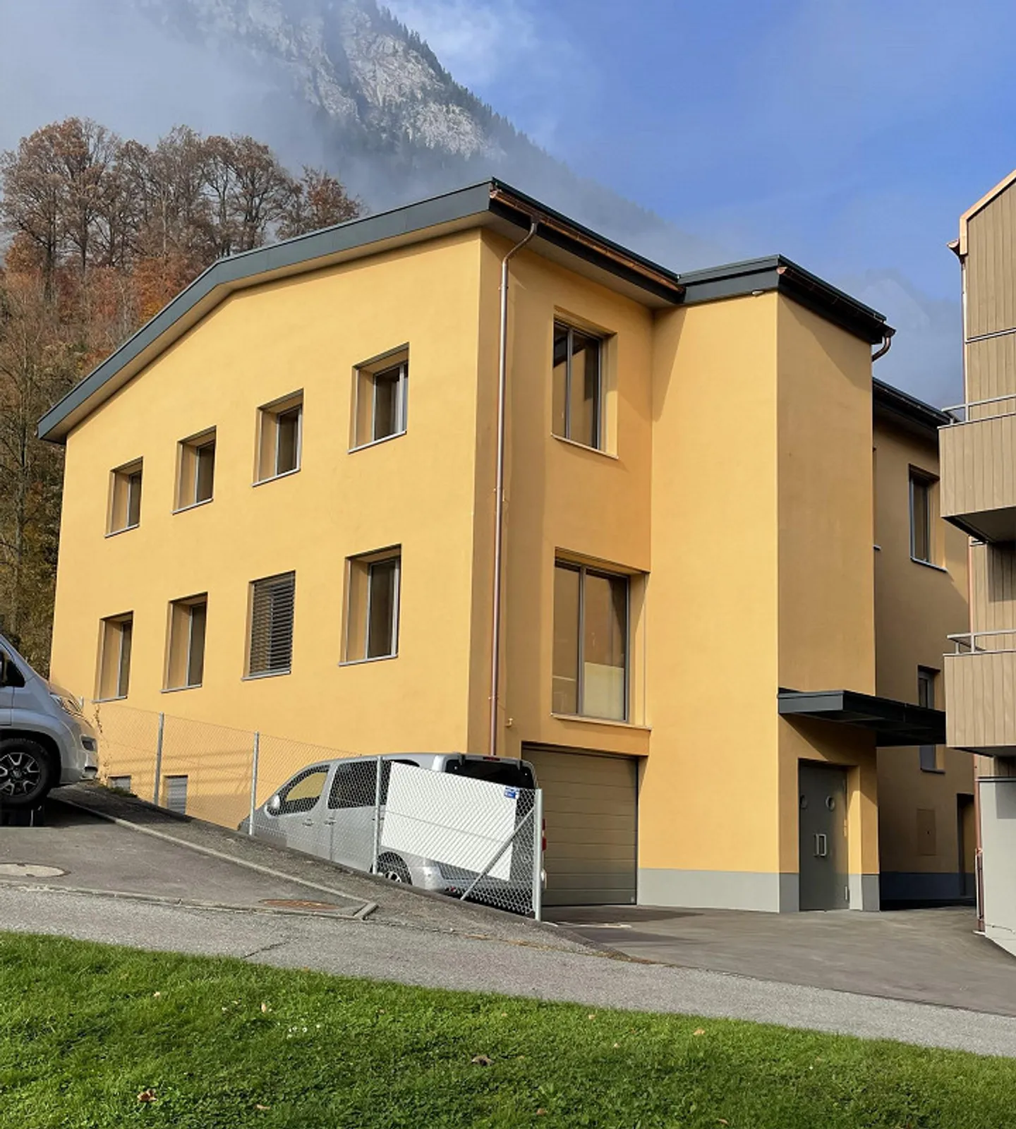 Spacious Loft Office and Commercial Property for Rent - Photo 1 of 6