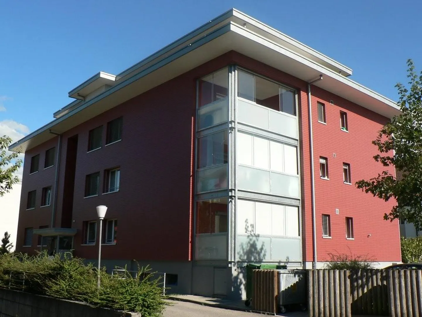 Rent a 2 rooms apartment in Münsingen - Photo 2 of 8