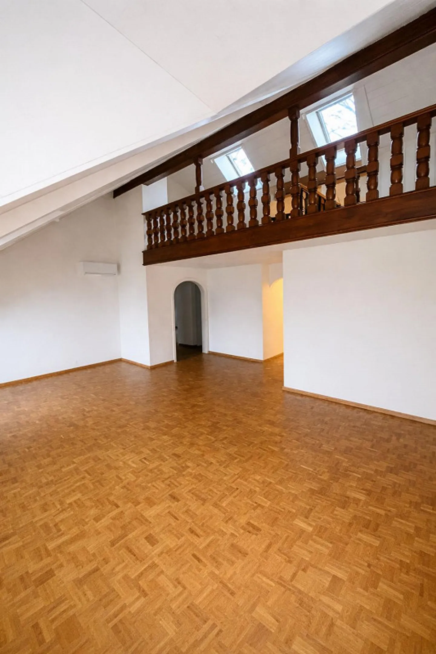 Attique 3.5 pièces - Photo 2 sur 9