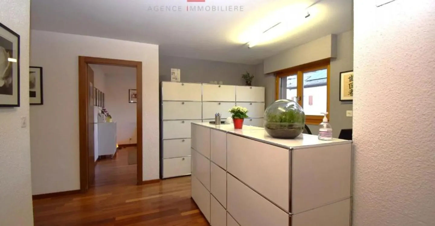 Cabinet Dentaire Moderne à Savièse - Photo 1 sur 10