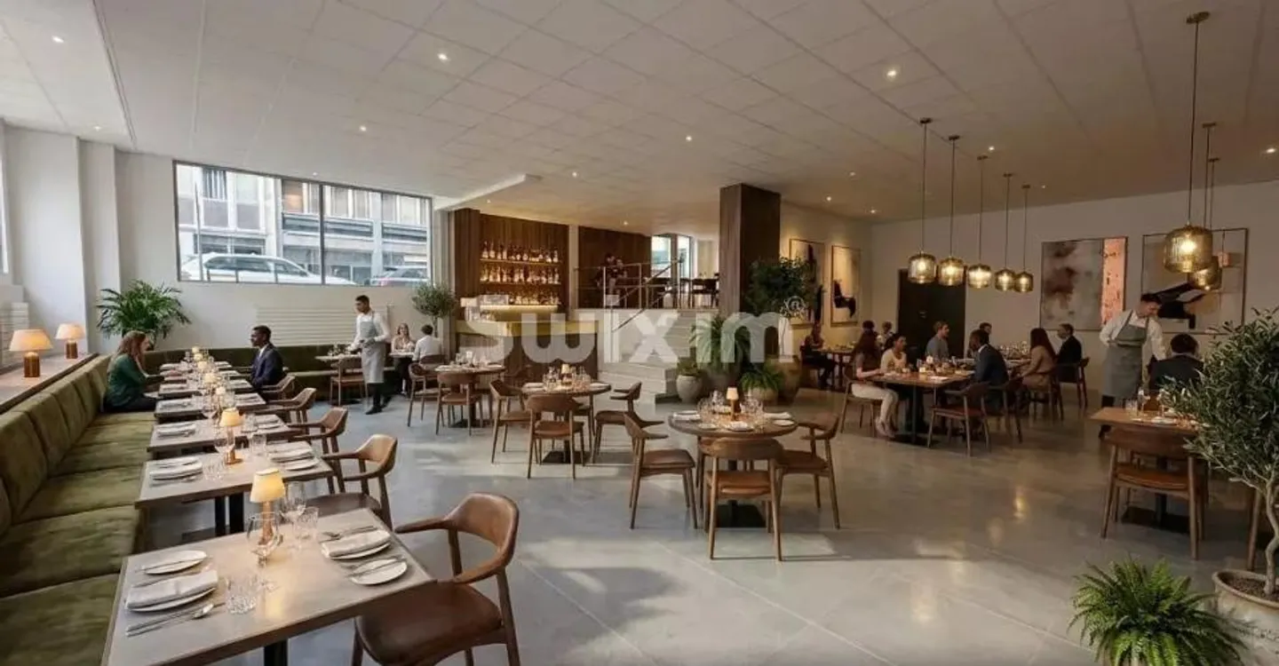 Spacious Commercial Space in Geneva - Photo 2 of 3