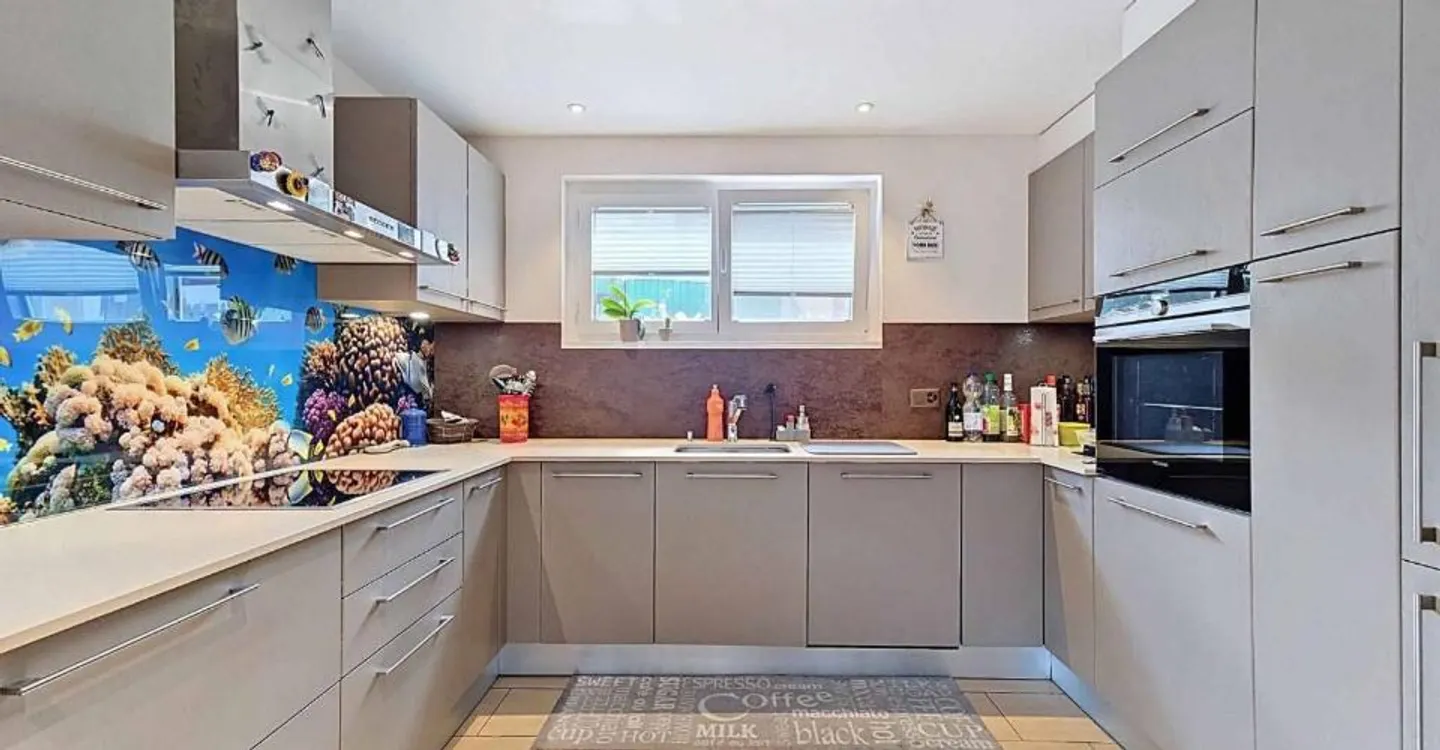 Charming 4.5-room villa in the heart of a green setting - Photo 4 of 13