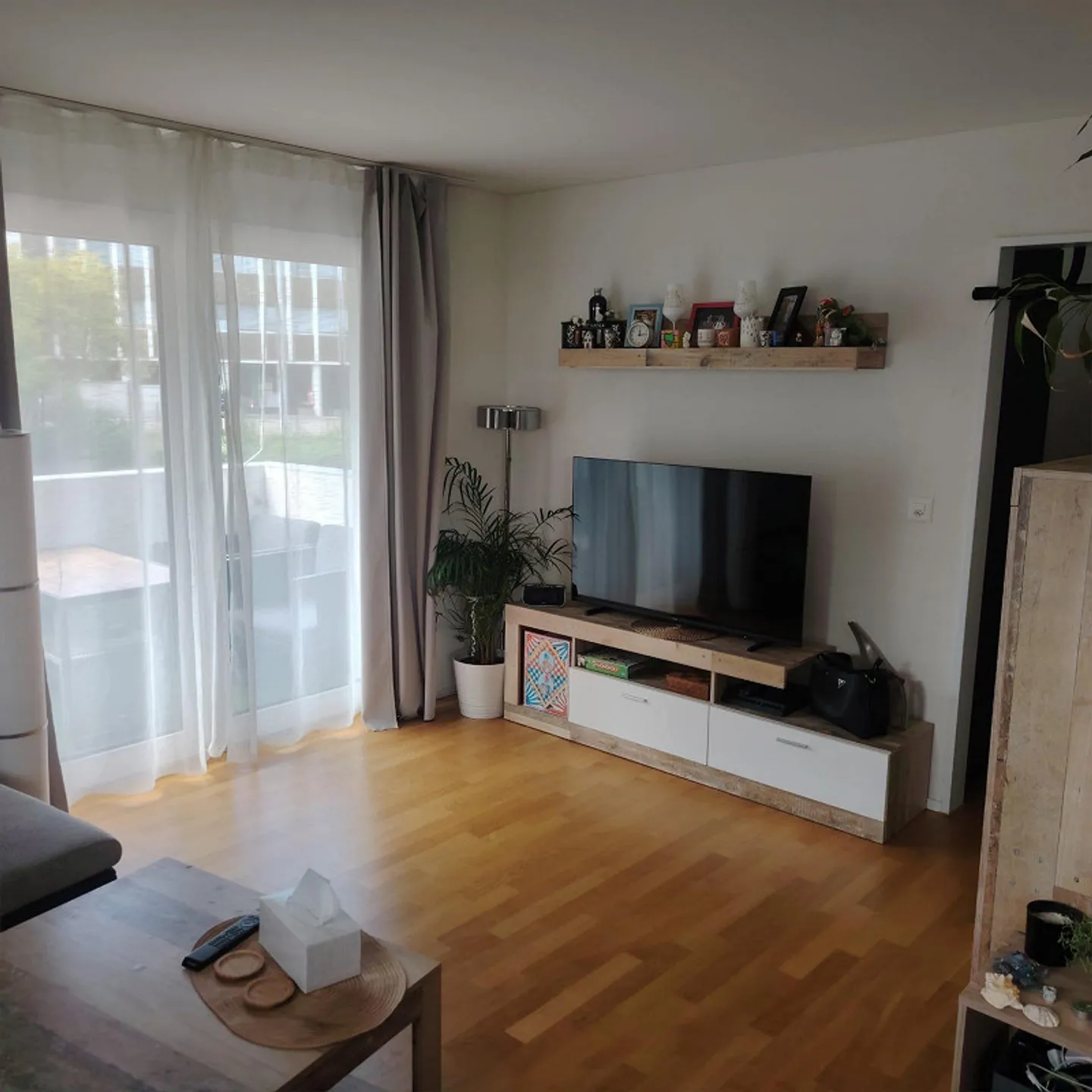 Appartement moderne 2.5 pièces avec balcon à Zurich Oerlikon - à partir du 01.10.20 - Photo 3 sur 9