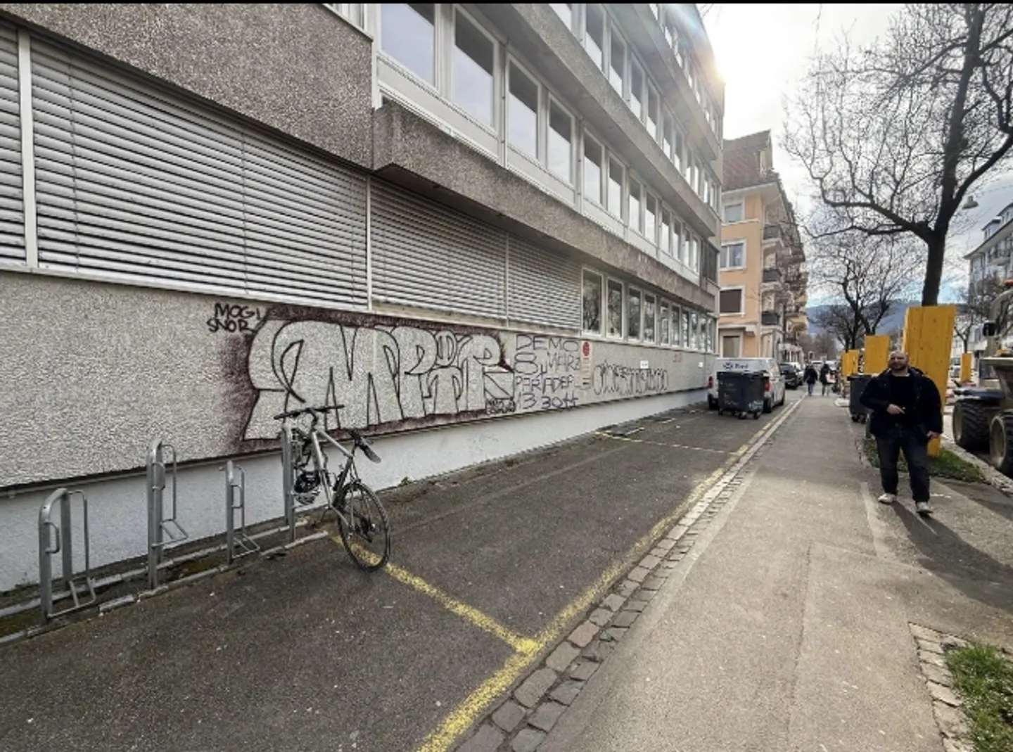 Parkplatz im Freien mieten - Foto 2 von 4