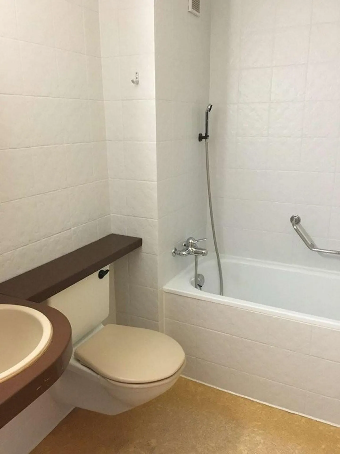 Helle Wohnung mit Sauna-Zugang - Foto 8 von 8