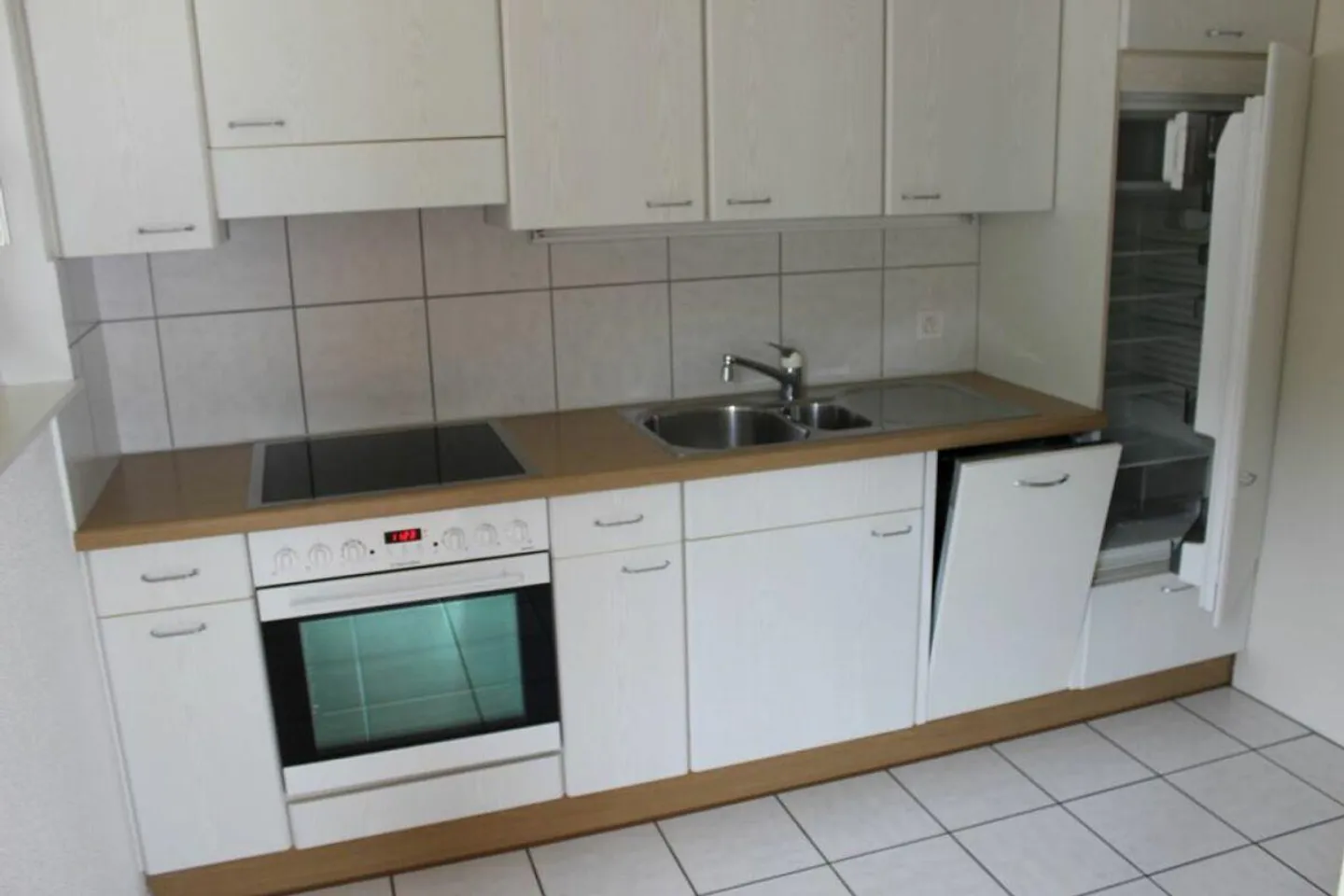 Beautiful 3.5 room apartment with mountain view - Photo 2 of 10